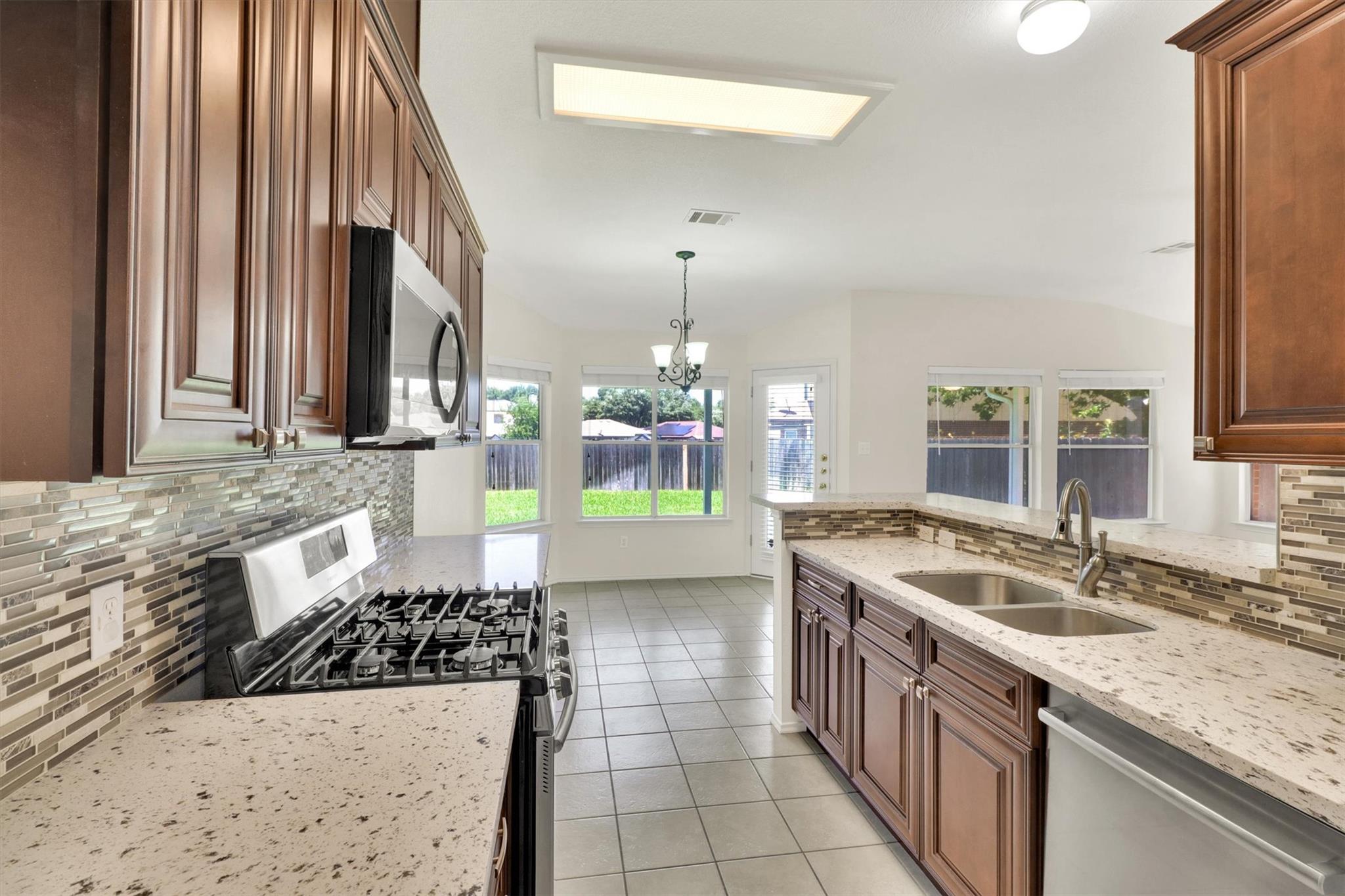 1718 Zydeco Dr, Round Rock, TX 78664