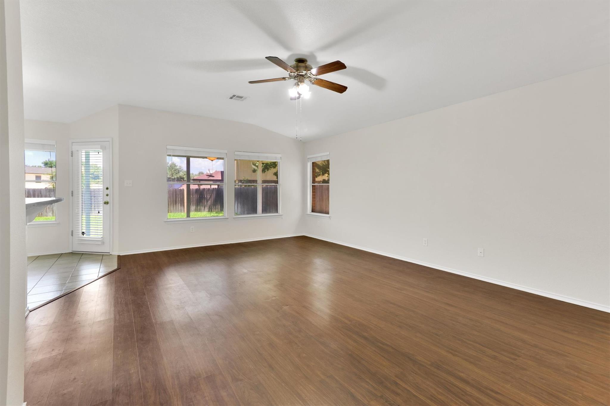 1718 Zydeco Dr, Round Rock, TX 78664