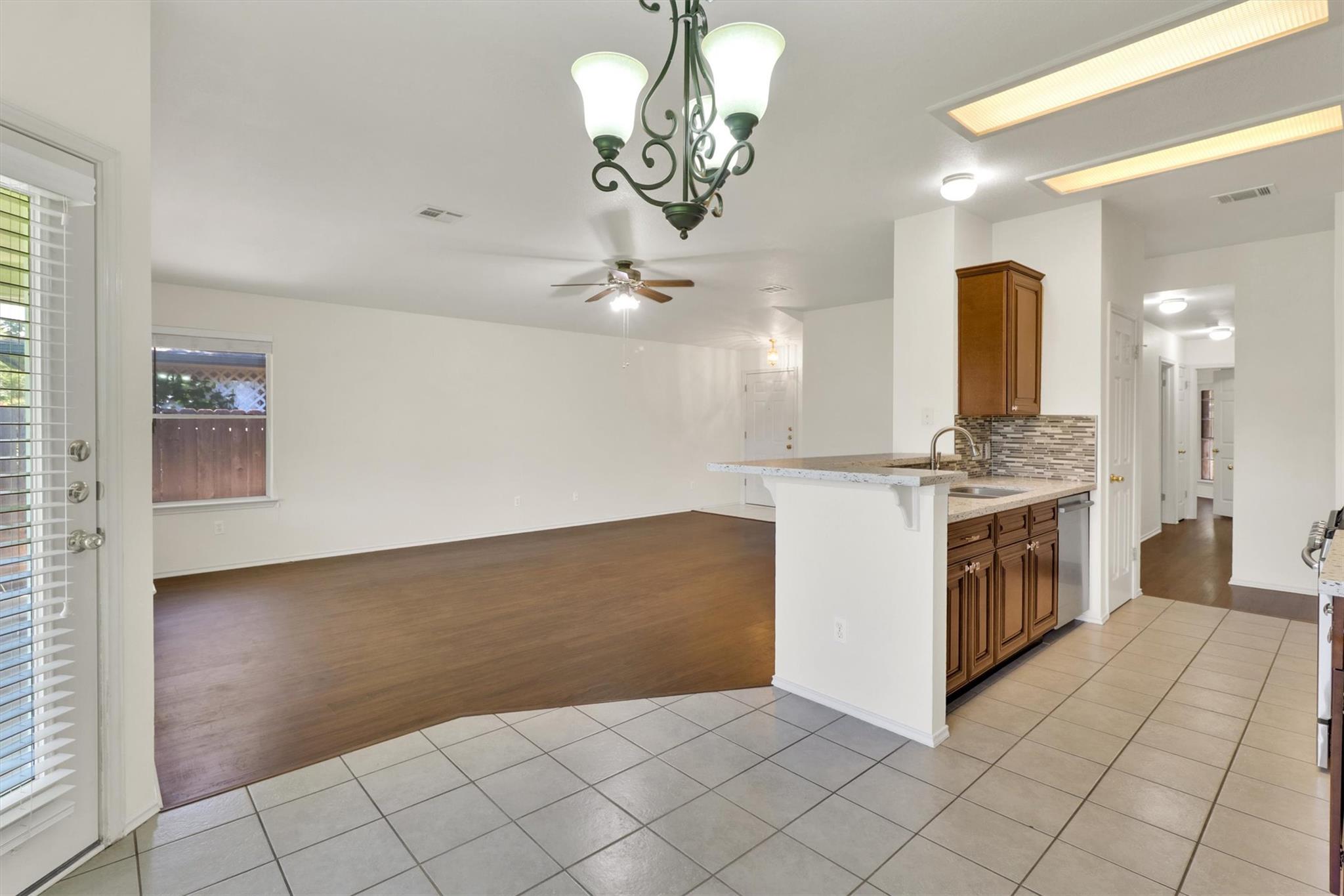 1718 Zydeco Dr, Round Rock, TX 78664