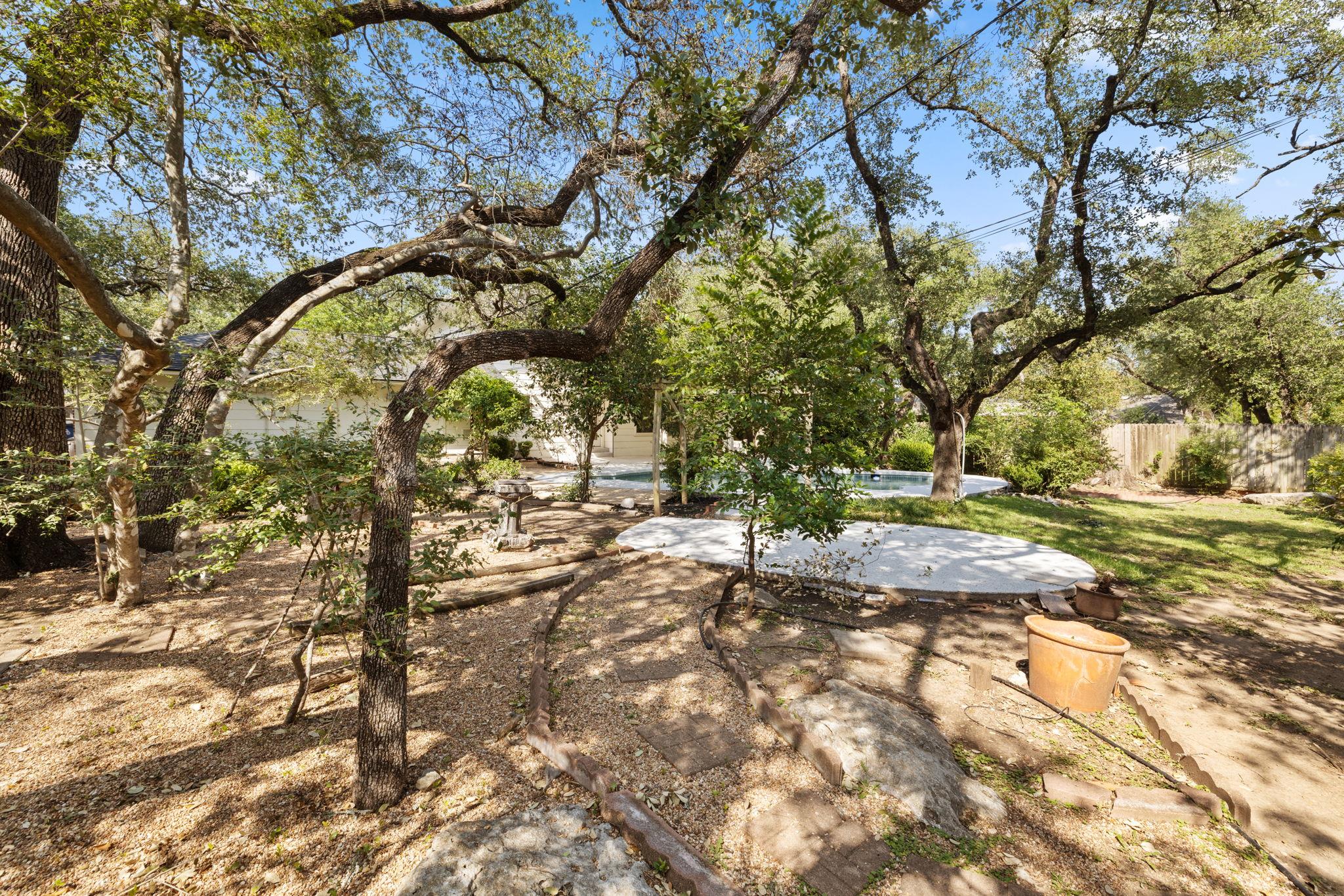 4217 Greystone Dr N, Austin, TX 78731