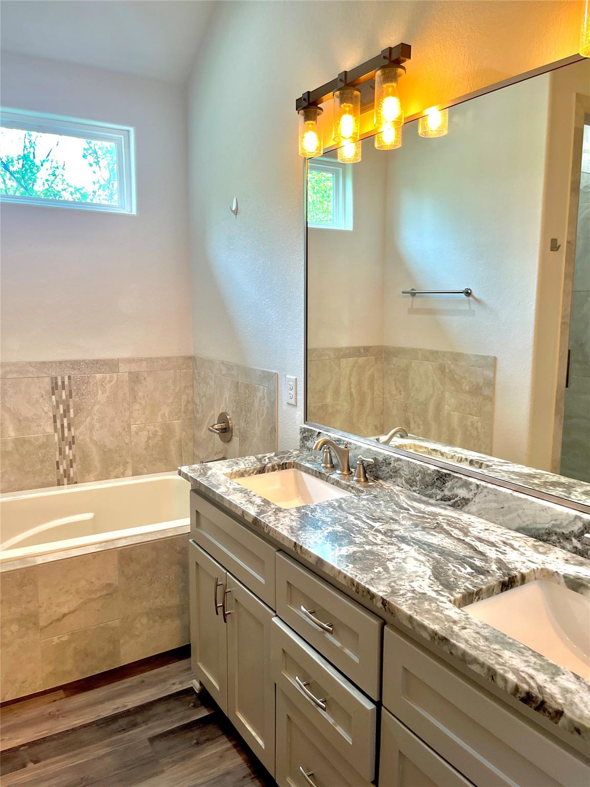 108 W Keamuku Ct, Bastrop, TX 78602