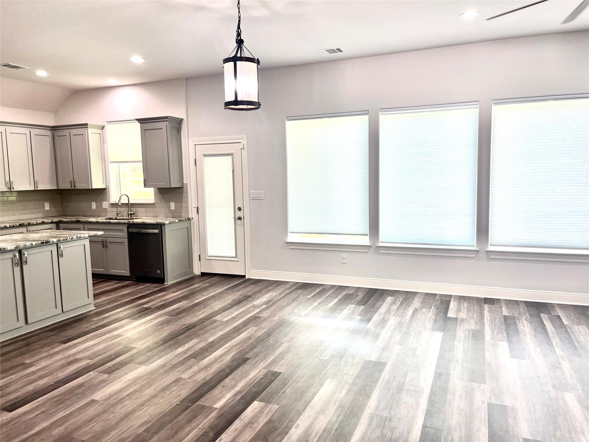 108 W Keamuku Ct, Bastrop, TX 78602