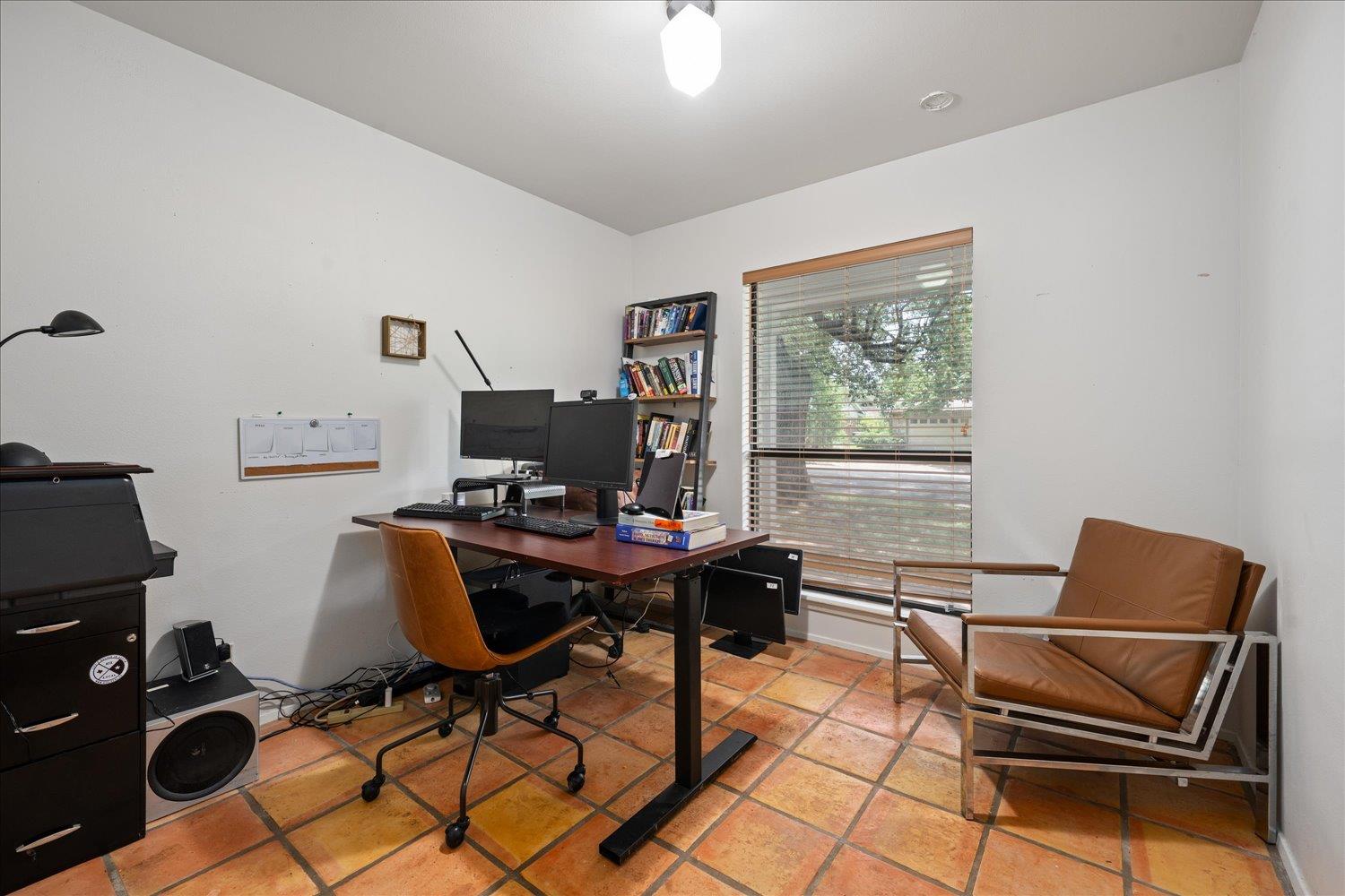 8102 Shadowood Dr, Austin, TX 78757