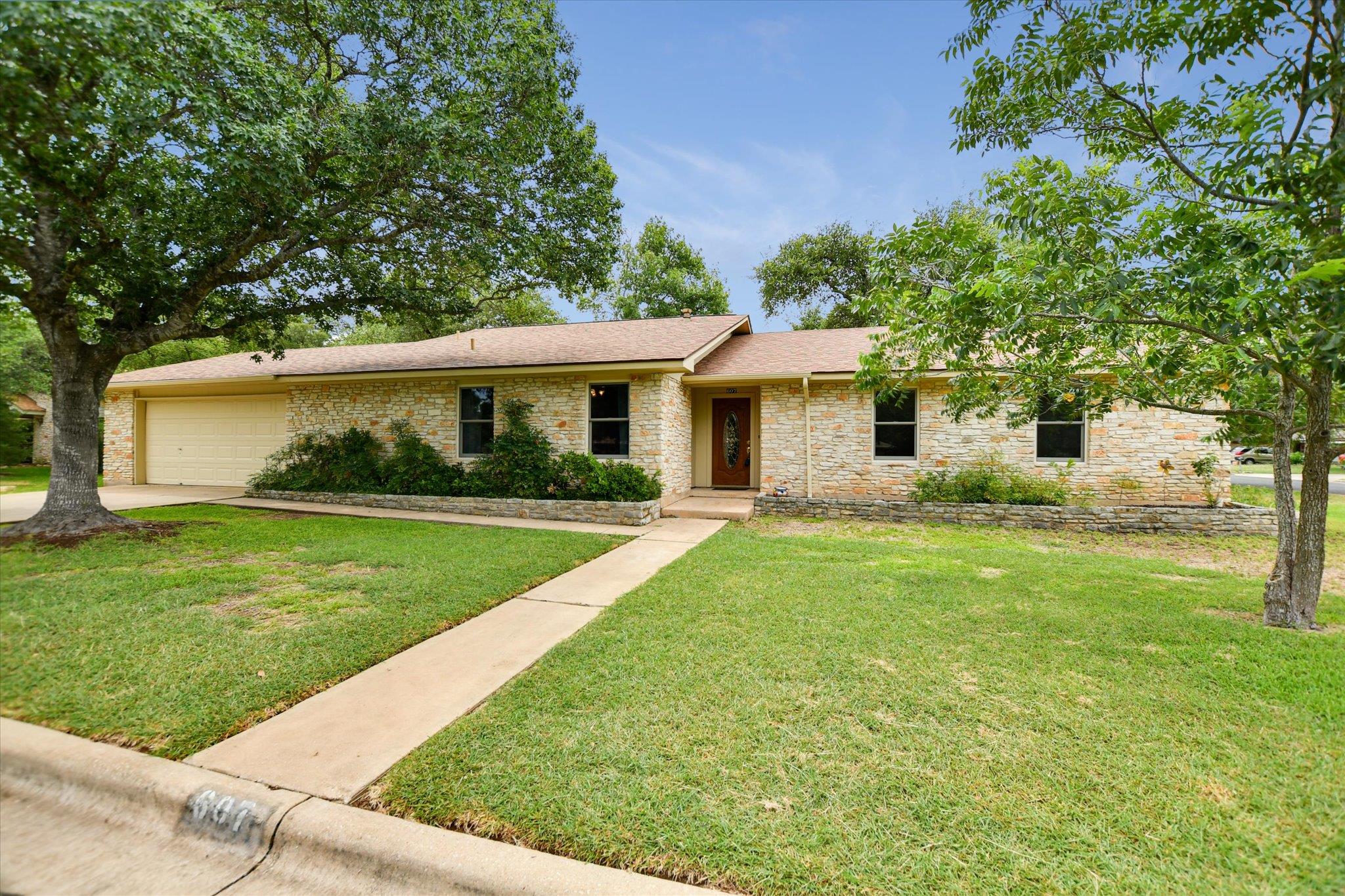 607 Friendswood Dr, Georgetown, TX 78628