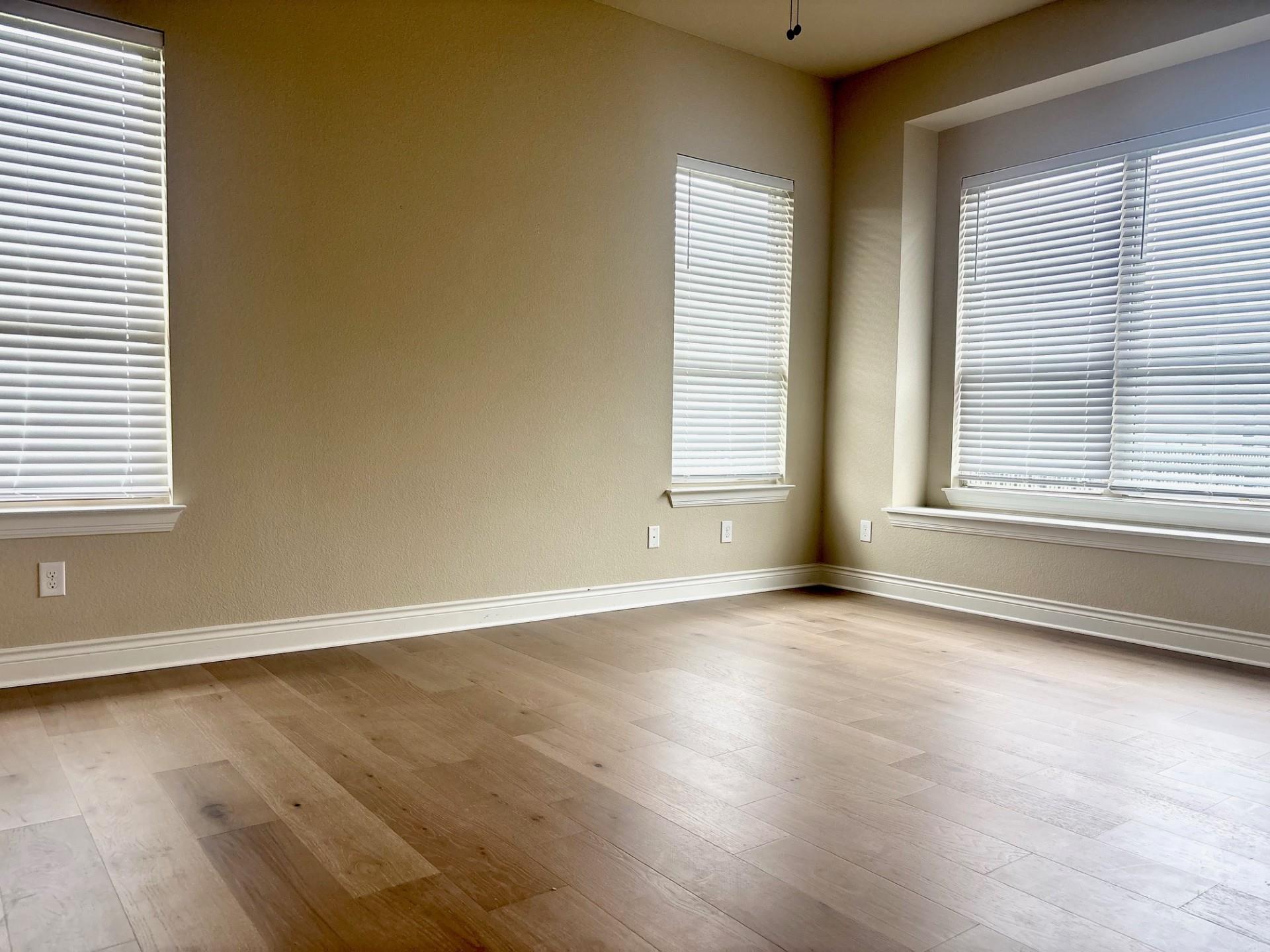 820 Desaix Dr, Georgetown, TX 78628