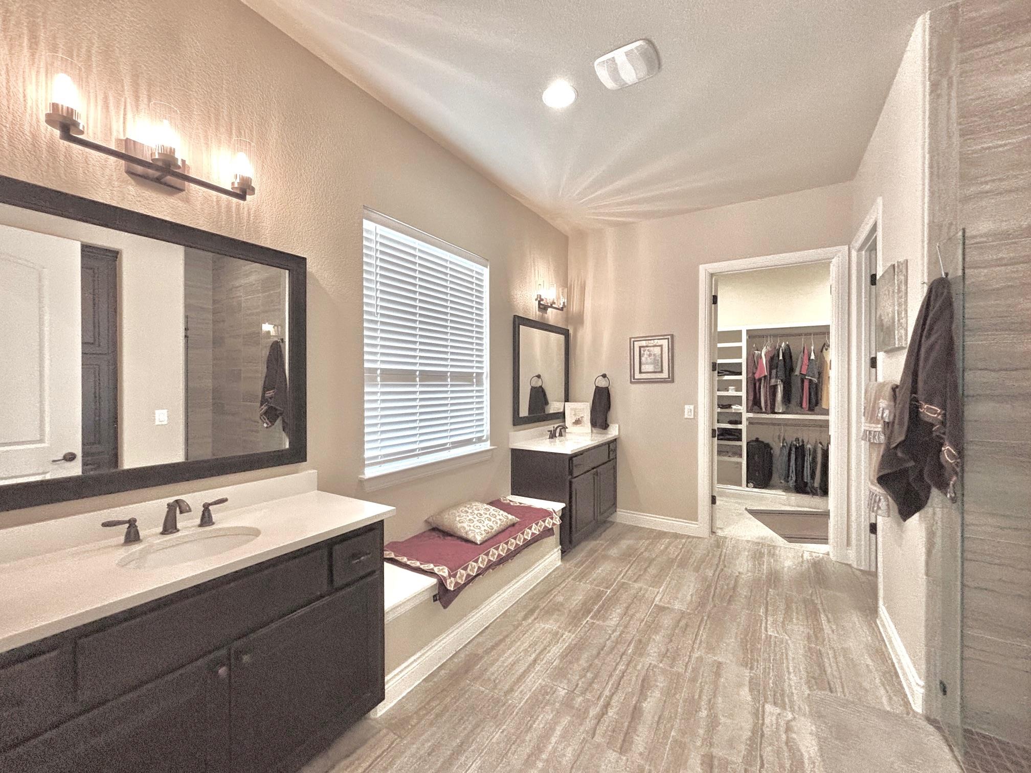 820 Desaix Dr, Georgetown, TX 78628