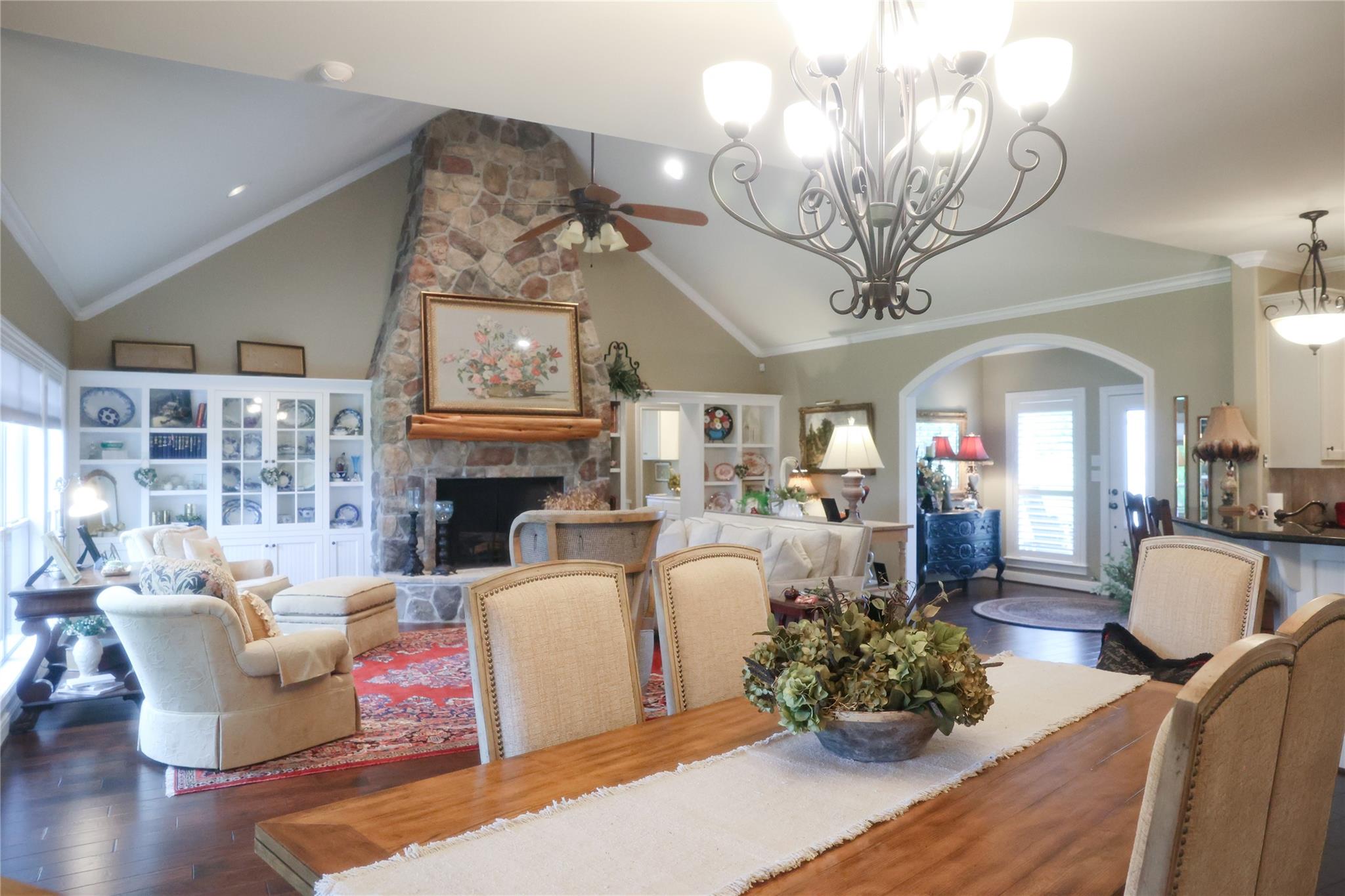 9165 Meadow Creek Ln, Chappell Hill, TX 77426