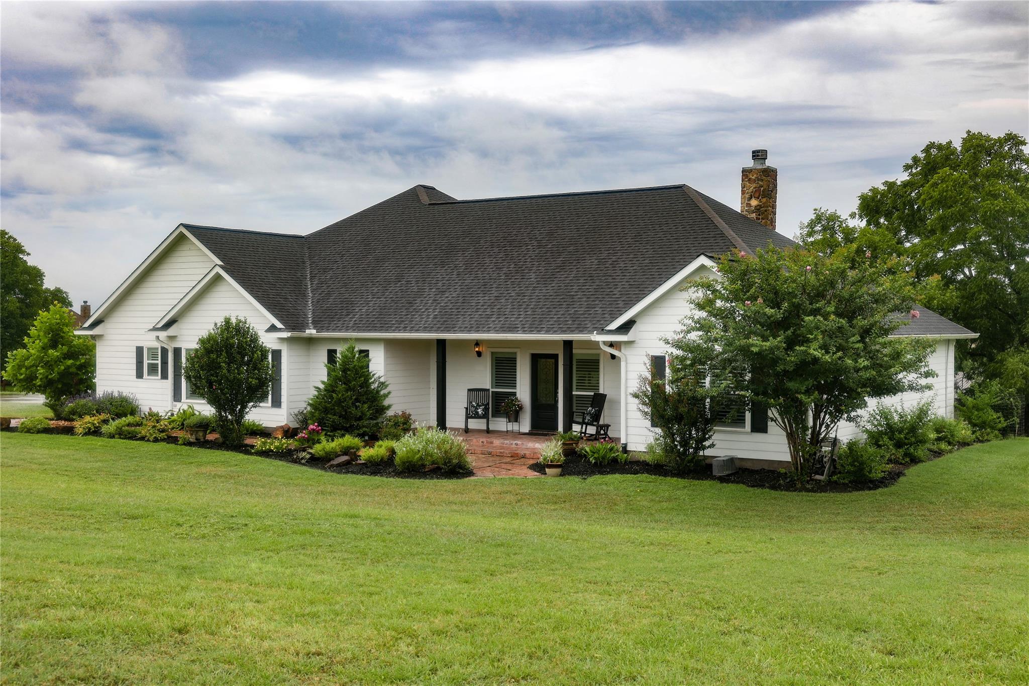 9165 Meadow Creek Ln, Chappell Hill, TX 77426