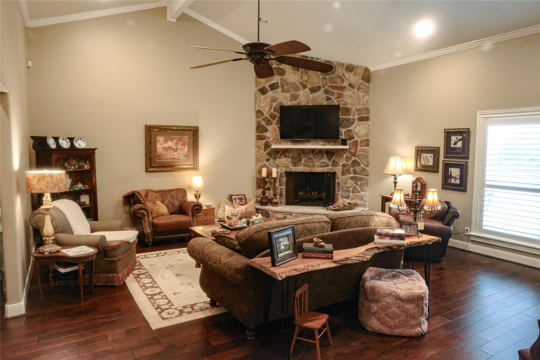 9165 Meadow Creek Ln, Chappell Hill, TX 77426
