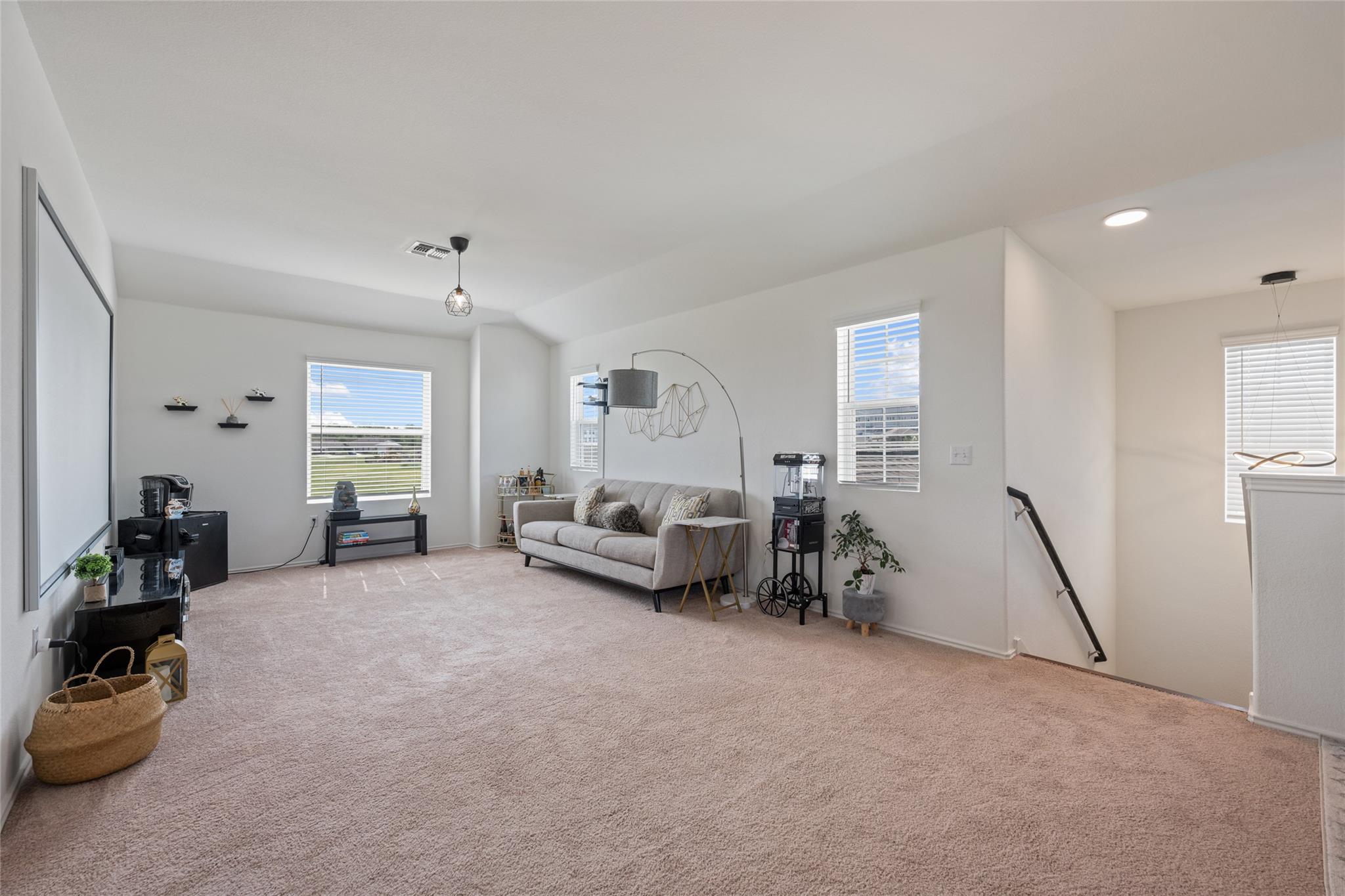 7304 Fall Ray Dr, Del Valle, TX 78617