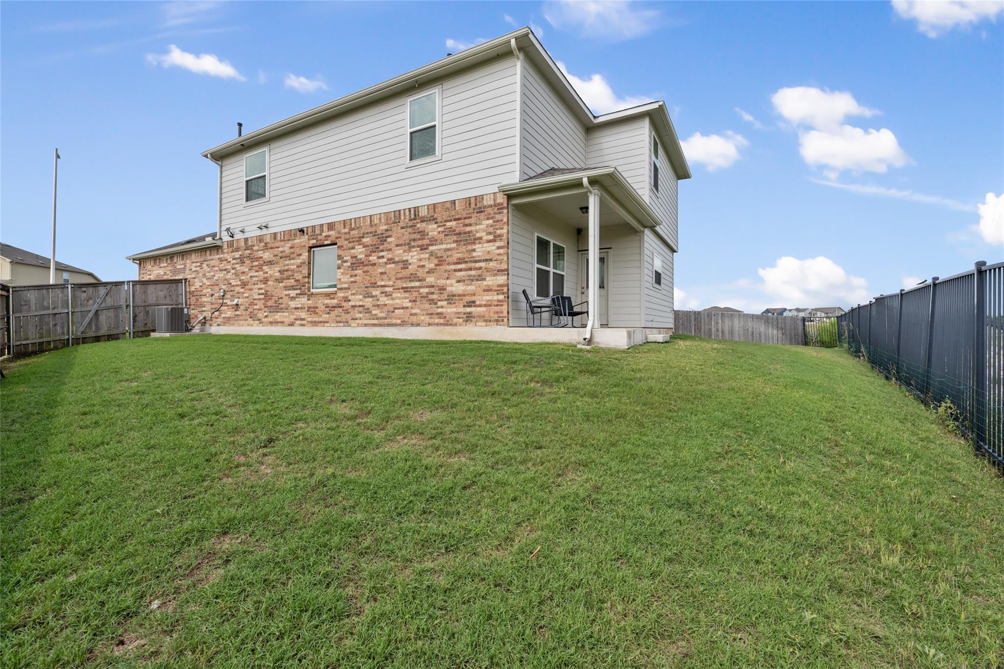 7304 Fall Ray Dr, Del Valle, TX 78617
