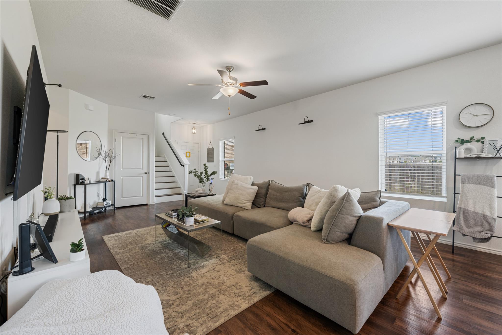 7304 Fall Ray Dr, Del Valle, TX 78617