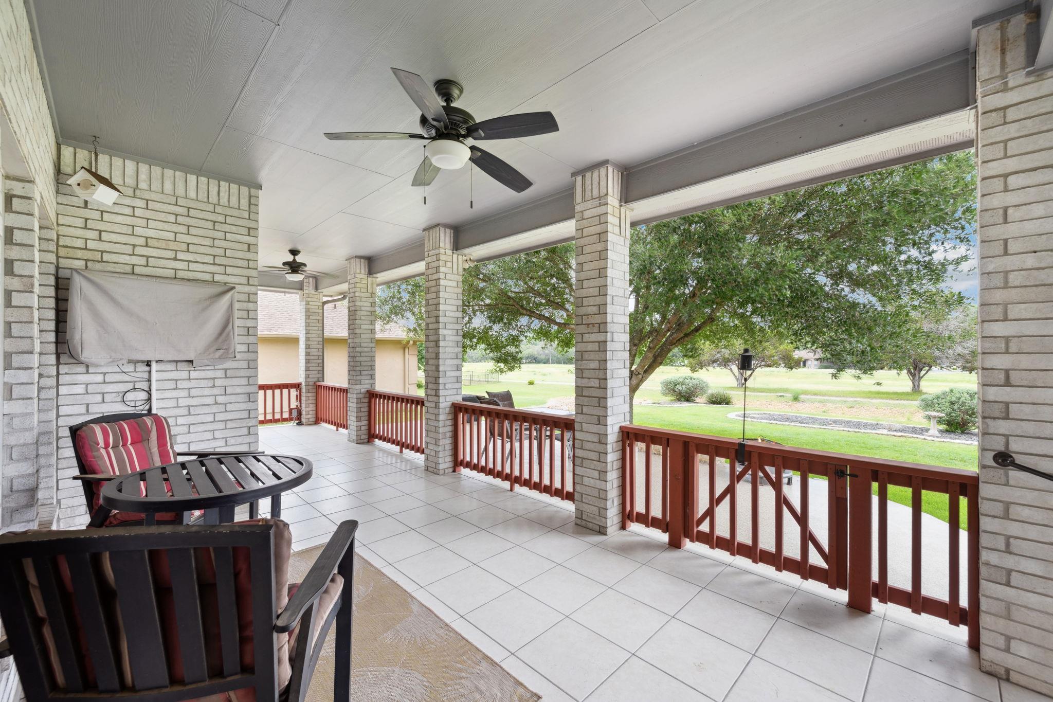 460 Shayla Ln, Canyon Lake, TX 78133