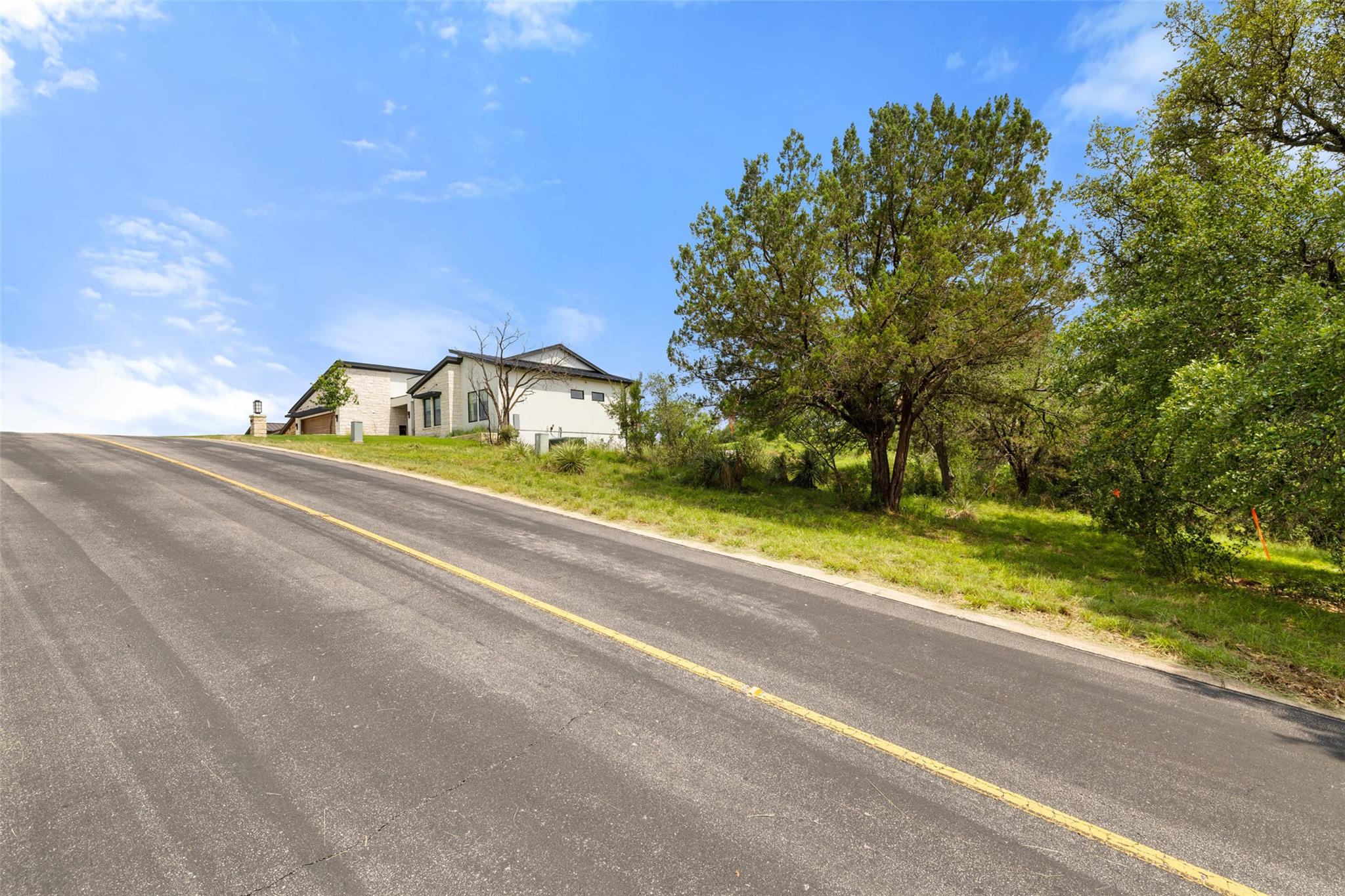 W27003 Mountain Leather, Horseshoe Bay, TX 78657