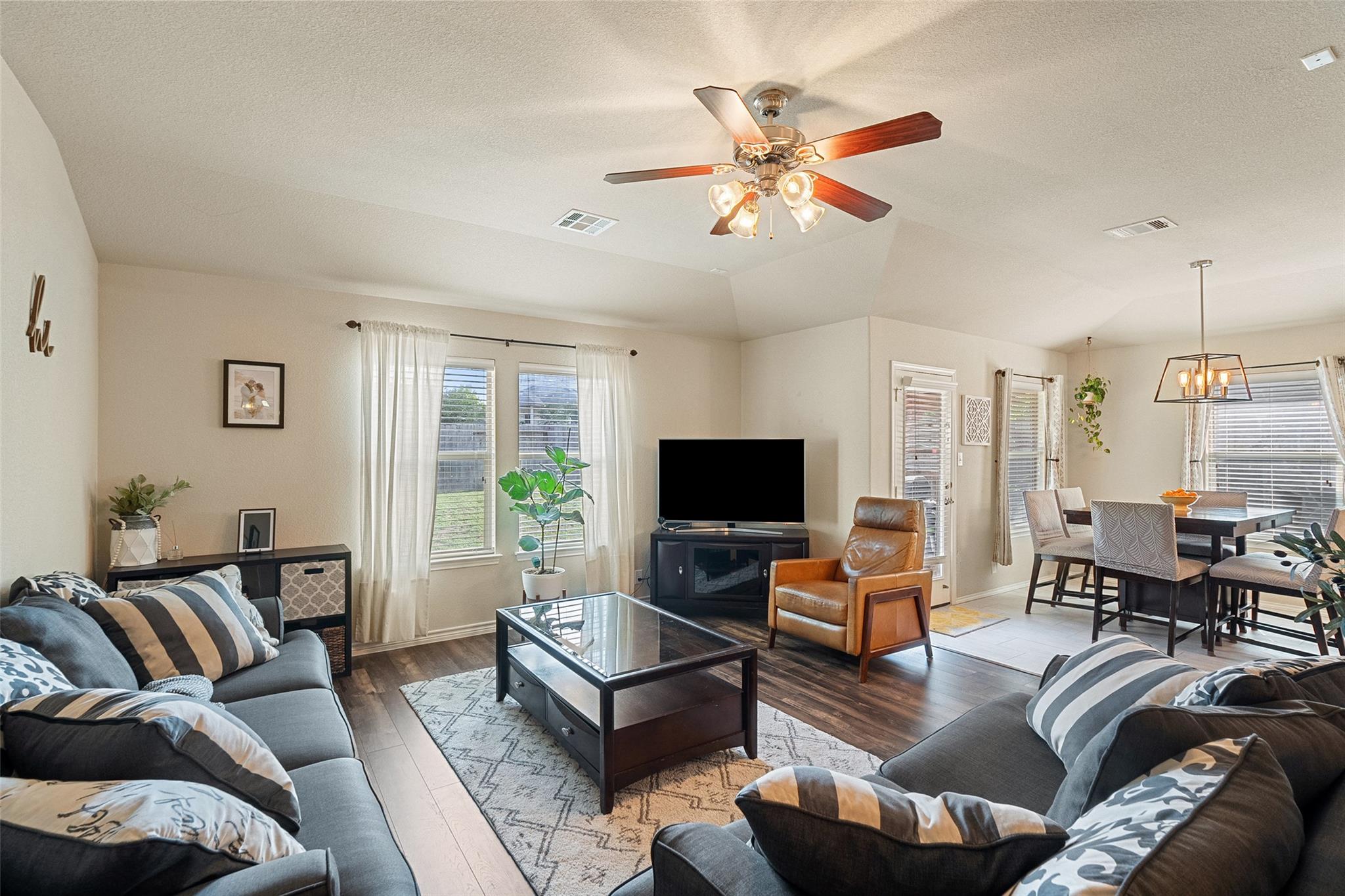 19704 Copper Point Cv, Pflugerville, TX 78660