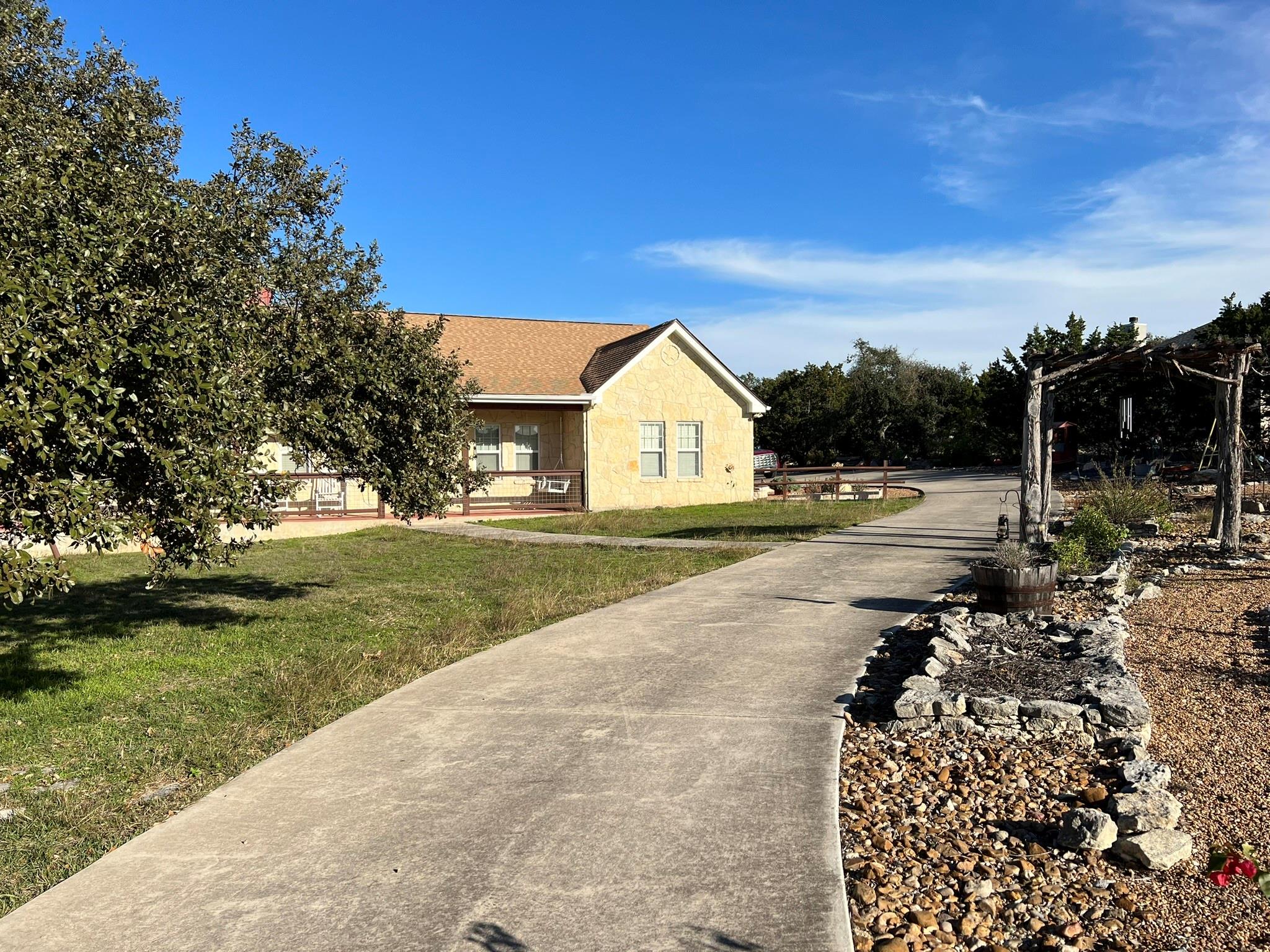 845 Rutherford, Fischer, TX 78623