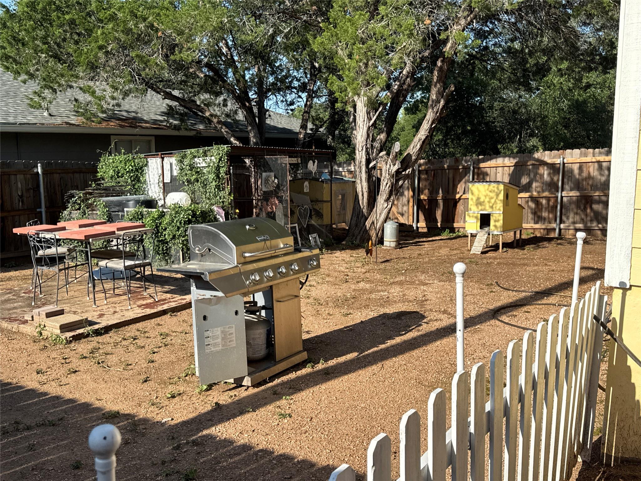 746 Pecan Ln, Cottonwood Shores, TX 78657