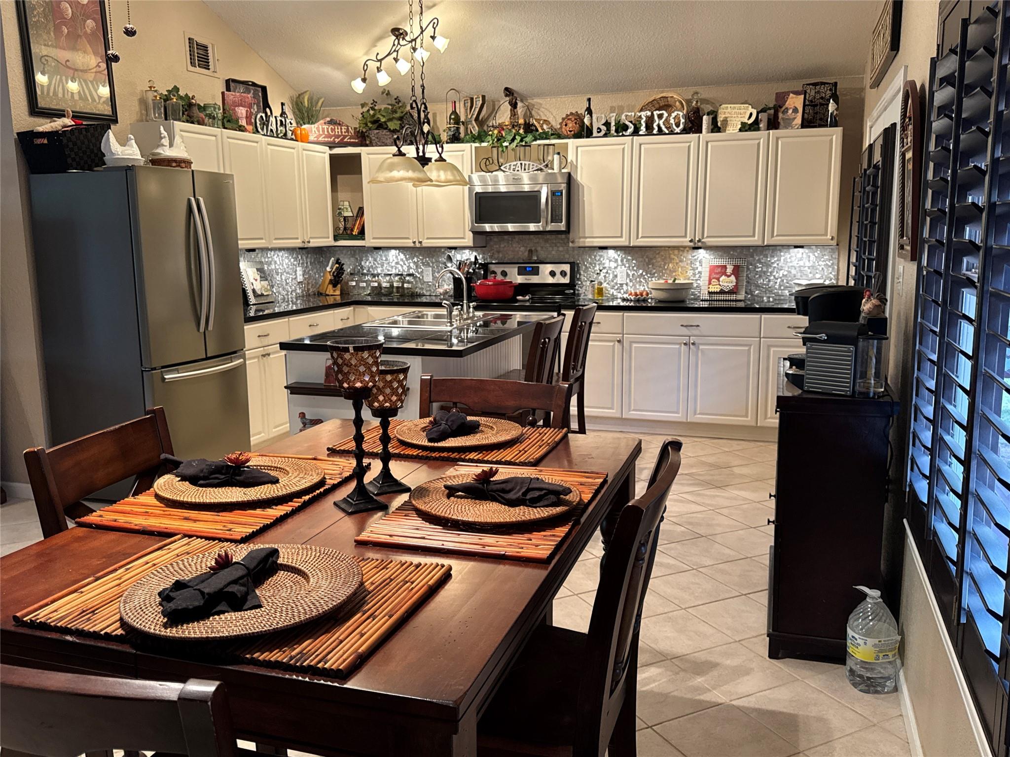 746 Pecan Ln, Cottonwood Shores, TX 78657