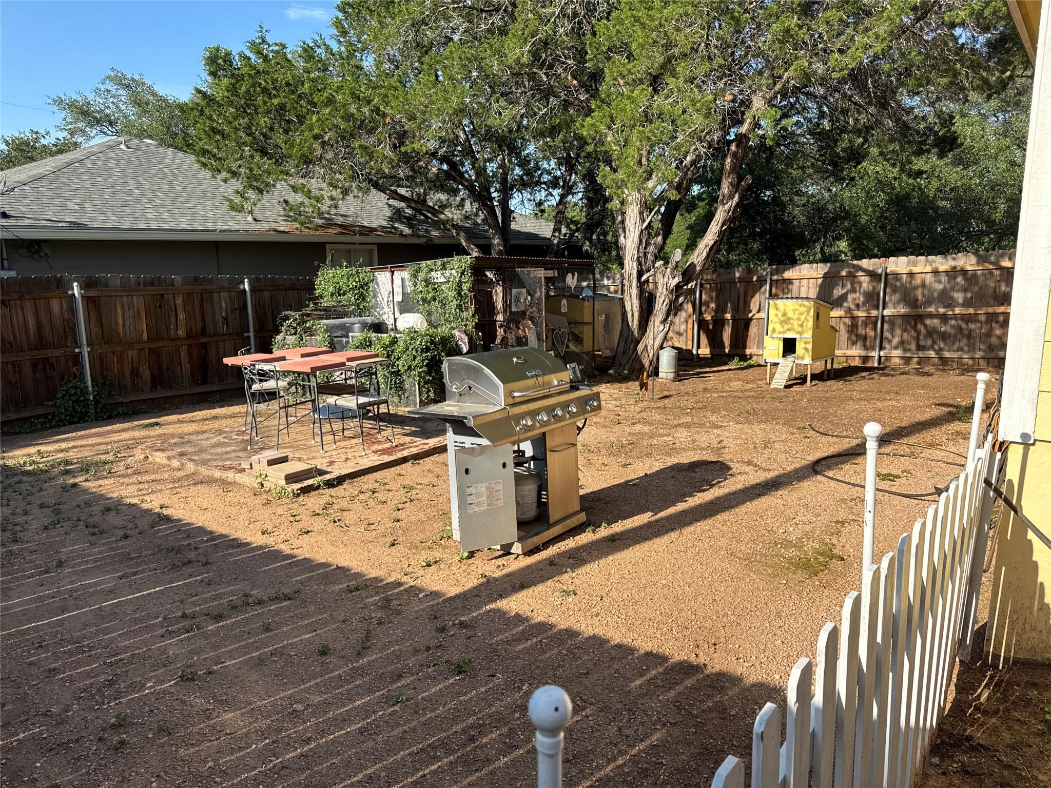 746 Pecan Ln, Cottonwood Shores, TX 78657