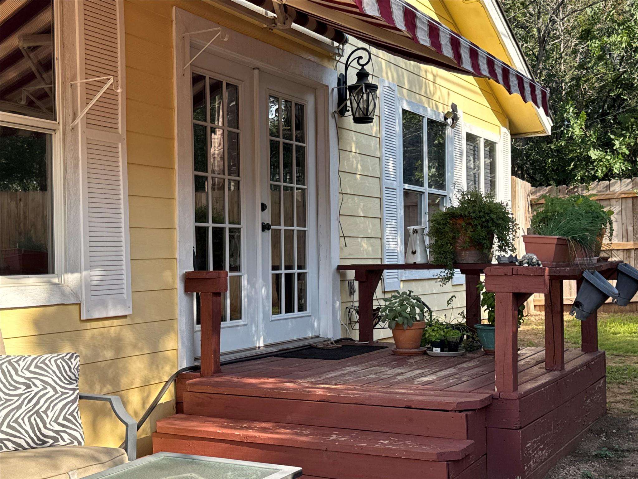 746 Pecan Ln, Cottonwood Shores, TX 78657