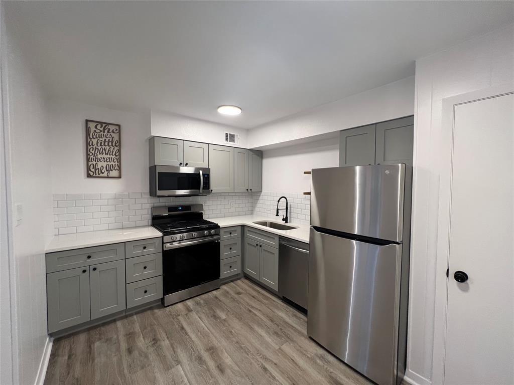 2306 Barton Village Cir # 102, Austin, TX 78704