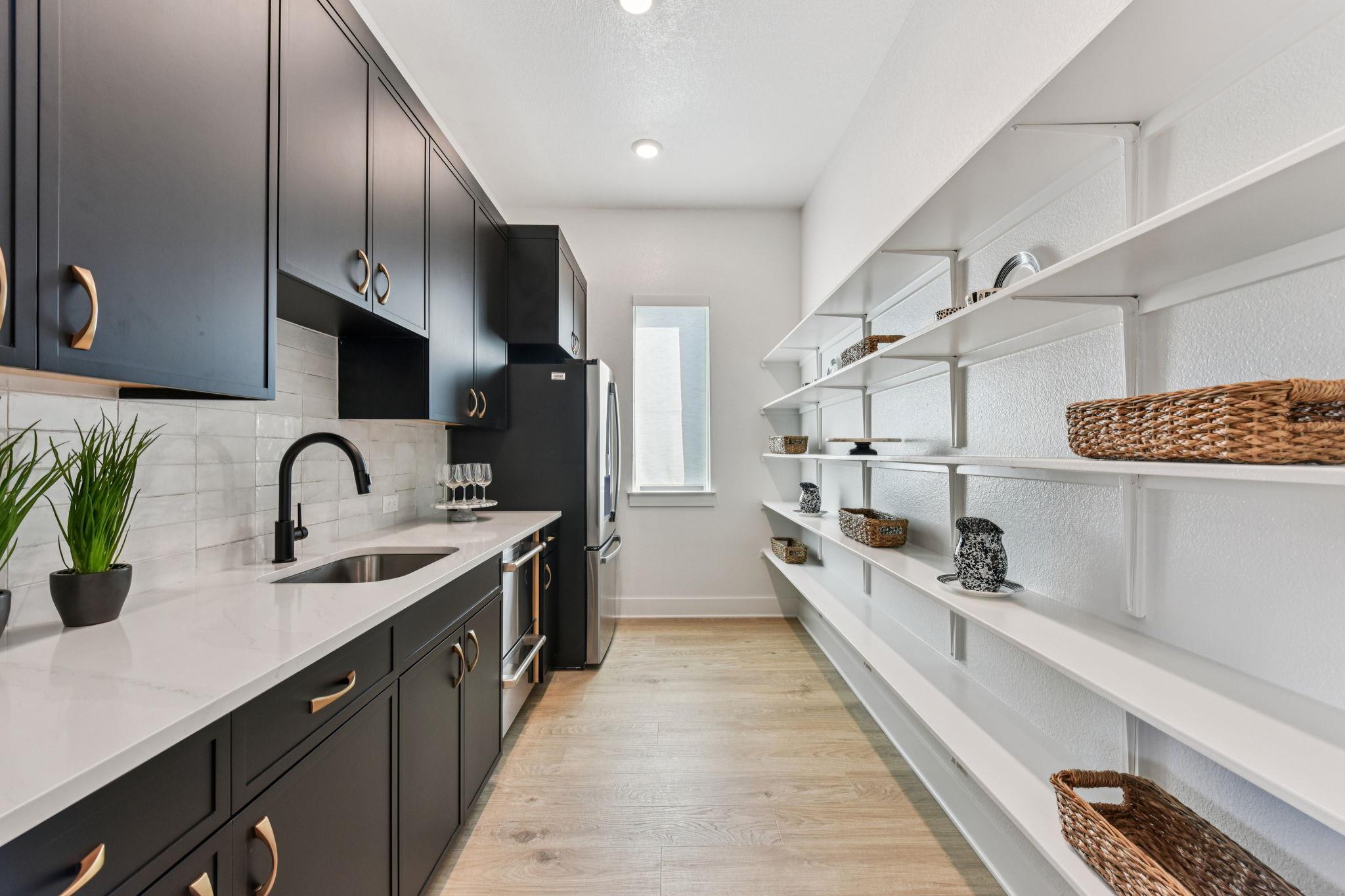 1404 Paxton Ln, Florence, TX 76527