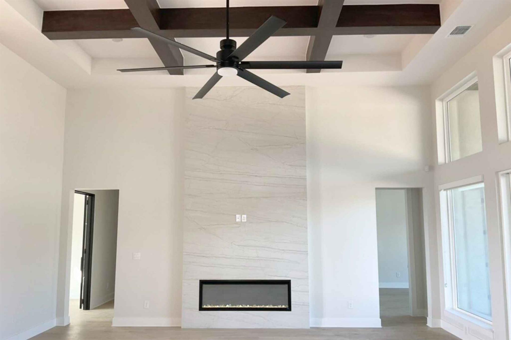 1404 Paxton Ln, Florence, TX 76527