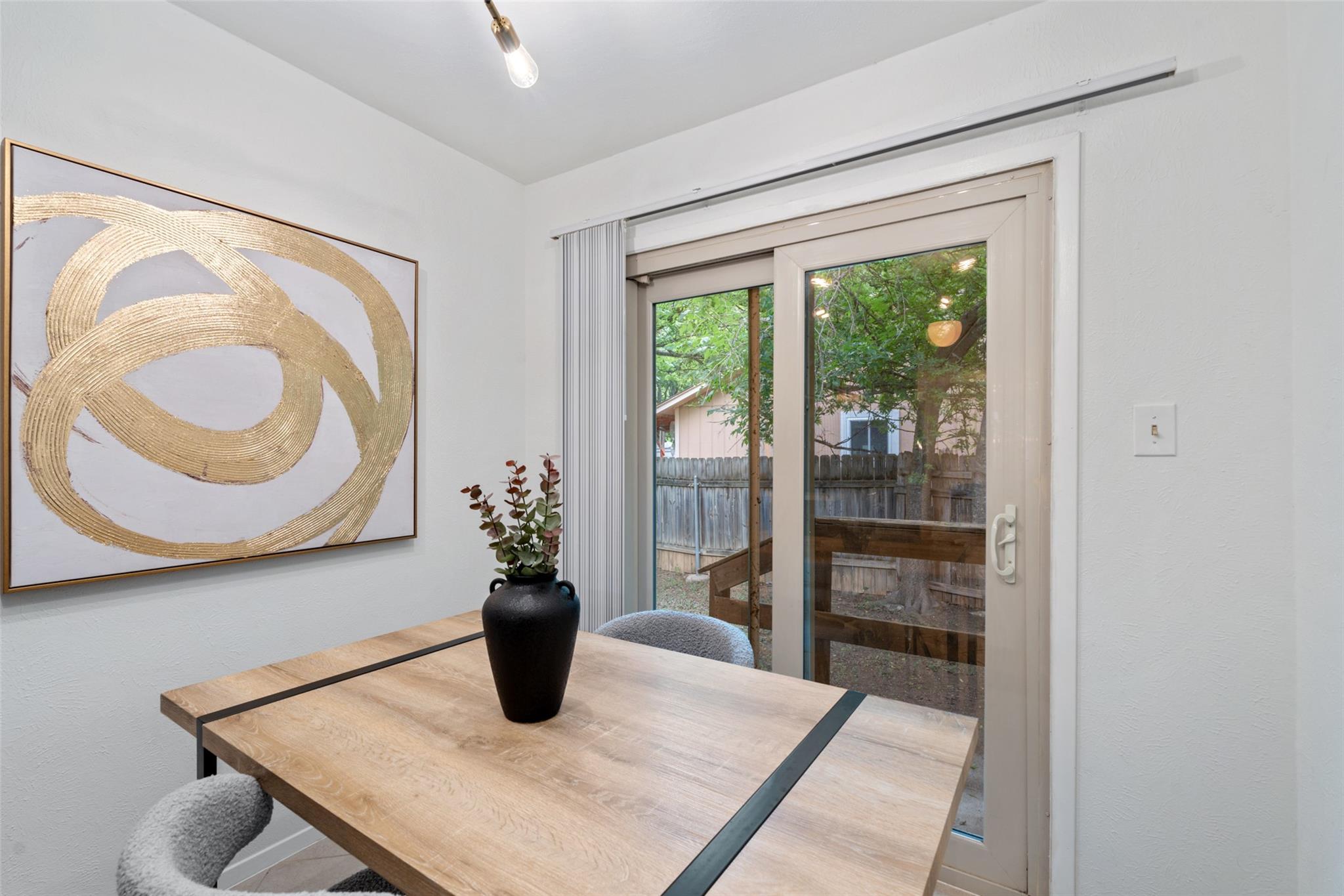 8400 Dixon Dr, Austin, TX 78745