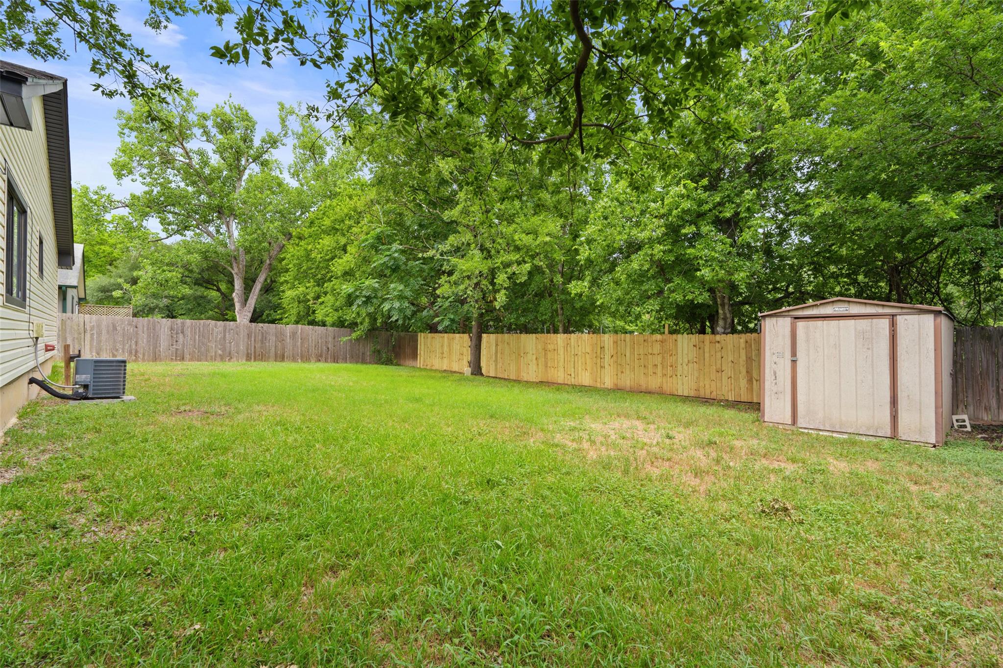 8400 Dixon Dr, Austin, TX 78745