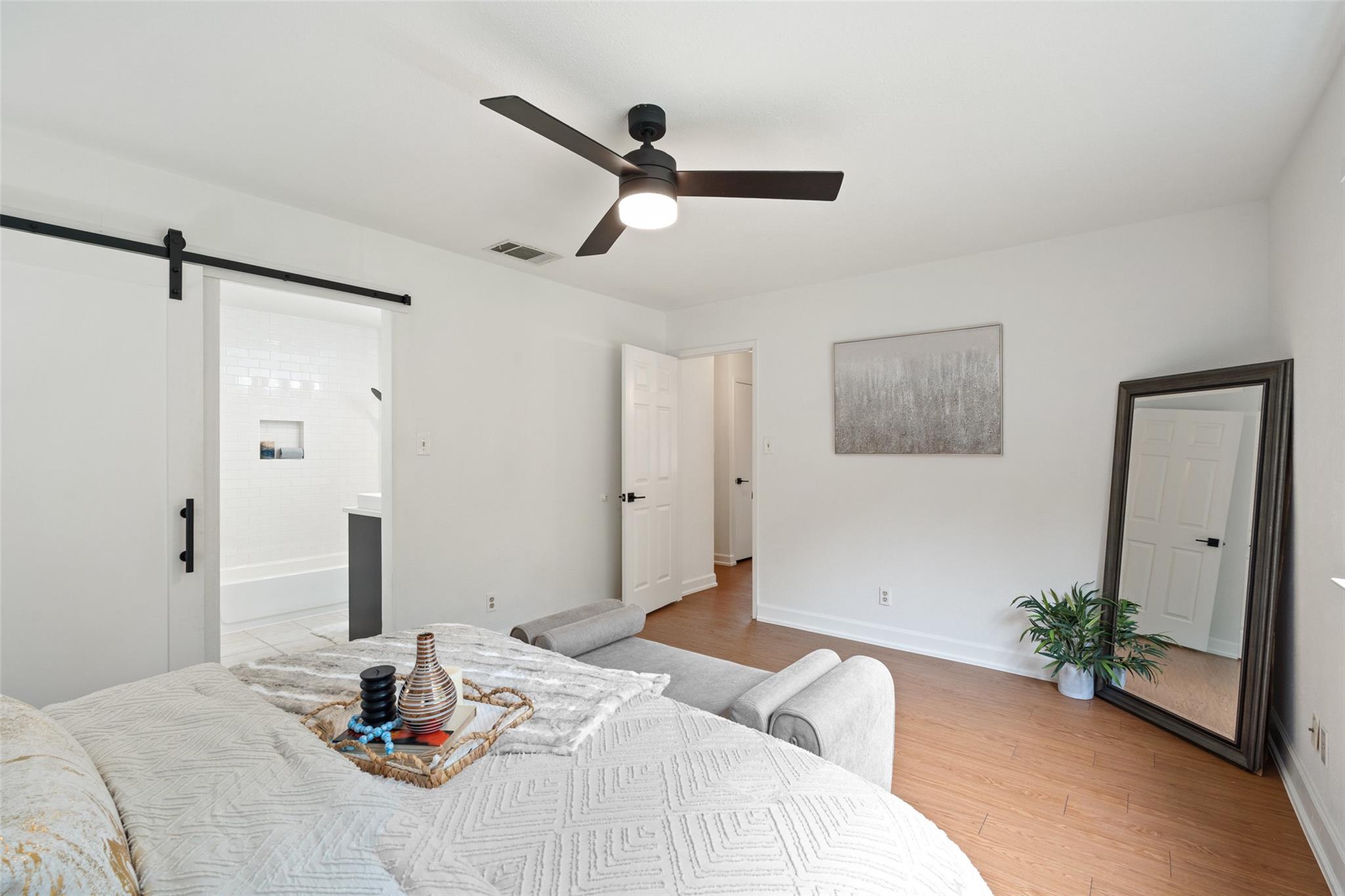 8400 Dixon Dr, Austin, TX 78745