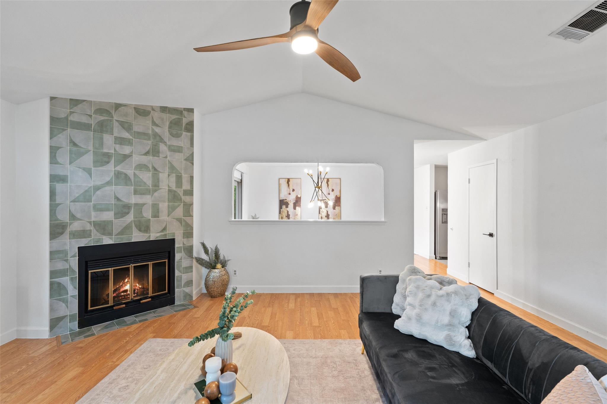 8400 Dixon Dr, Austin, TX 78745