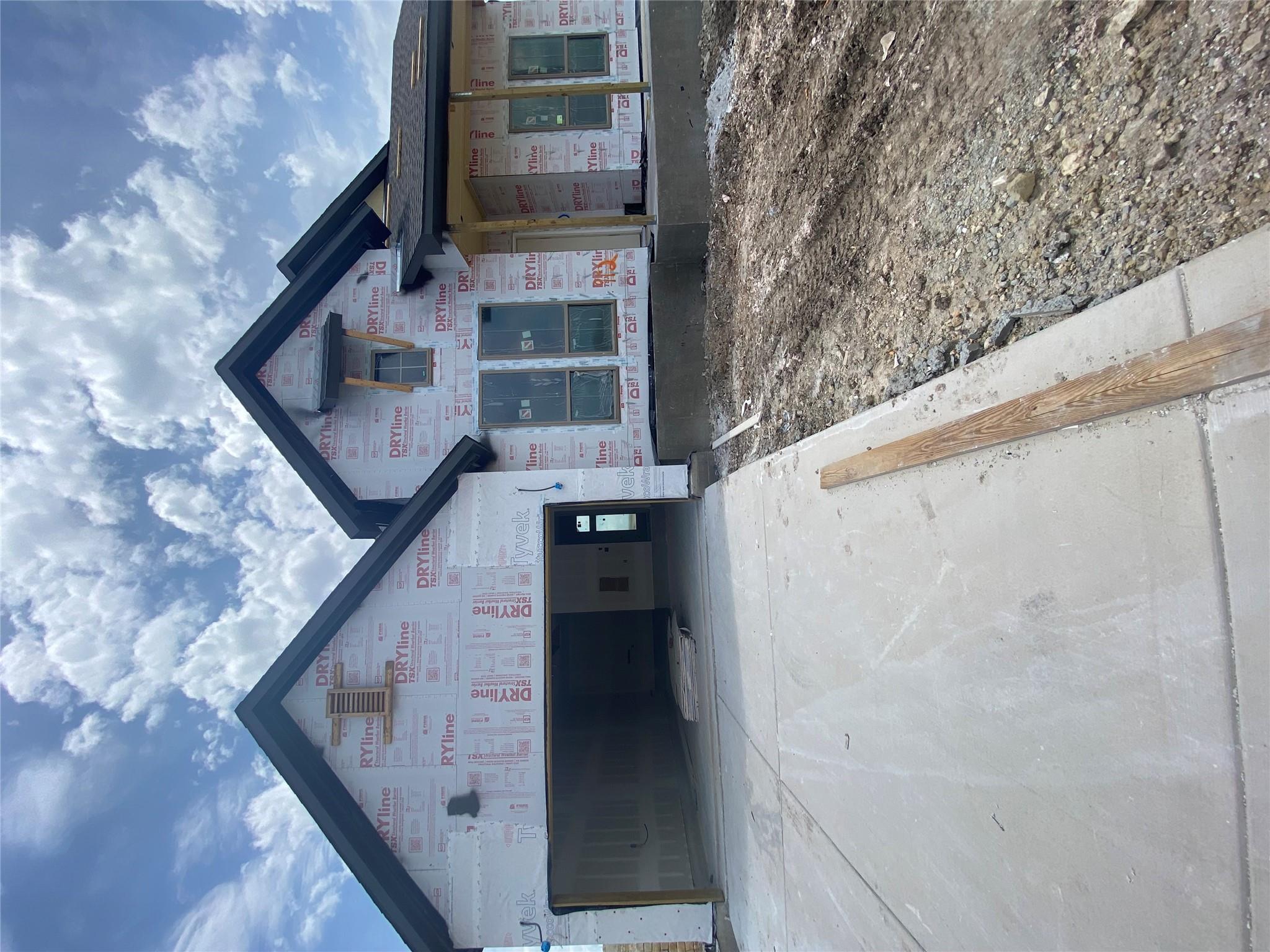 912 S Hemingway Loop, Liberty Hill, TX 78642