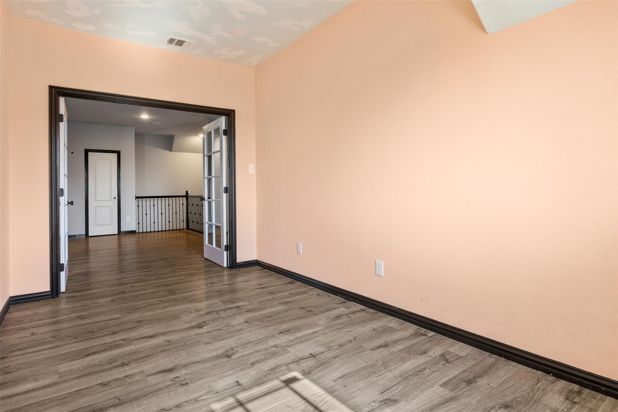 529 Oyster Crk, Buda, TX 78610