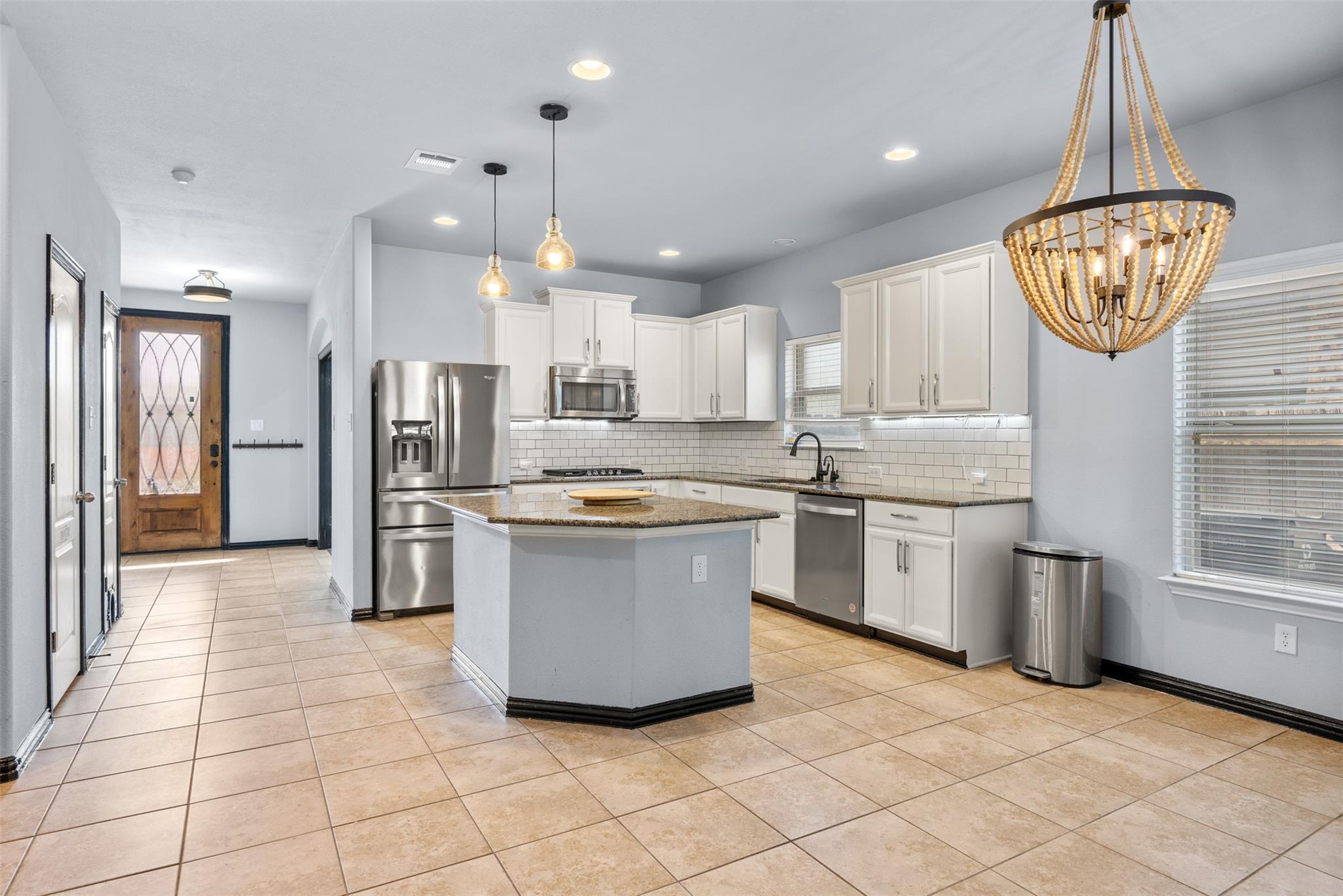 529 Oyster Crk, Buda, TX 78610