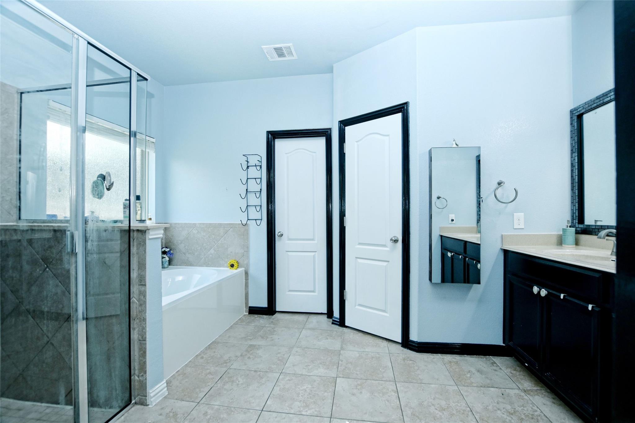 529 Oyster Crk, Buda, TX 78610