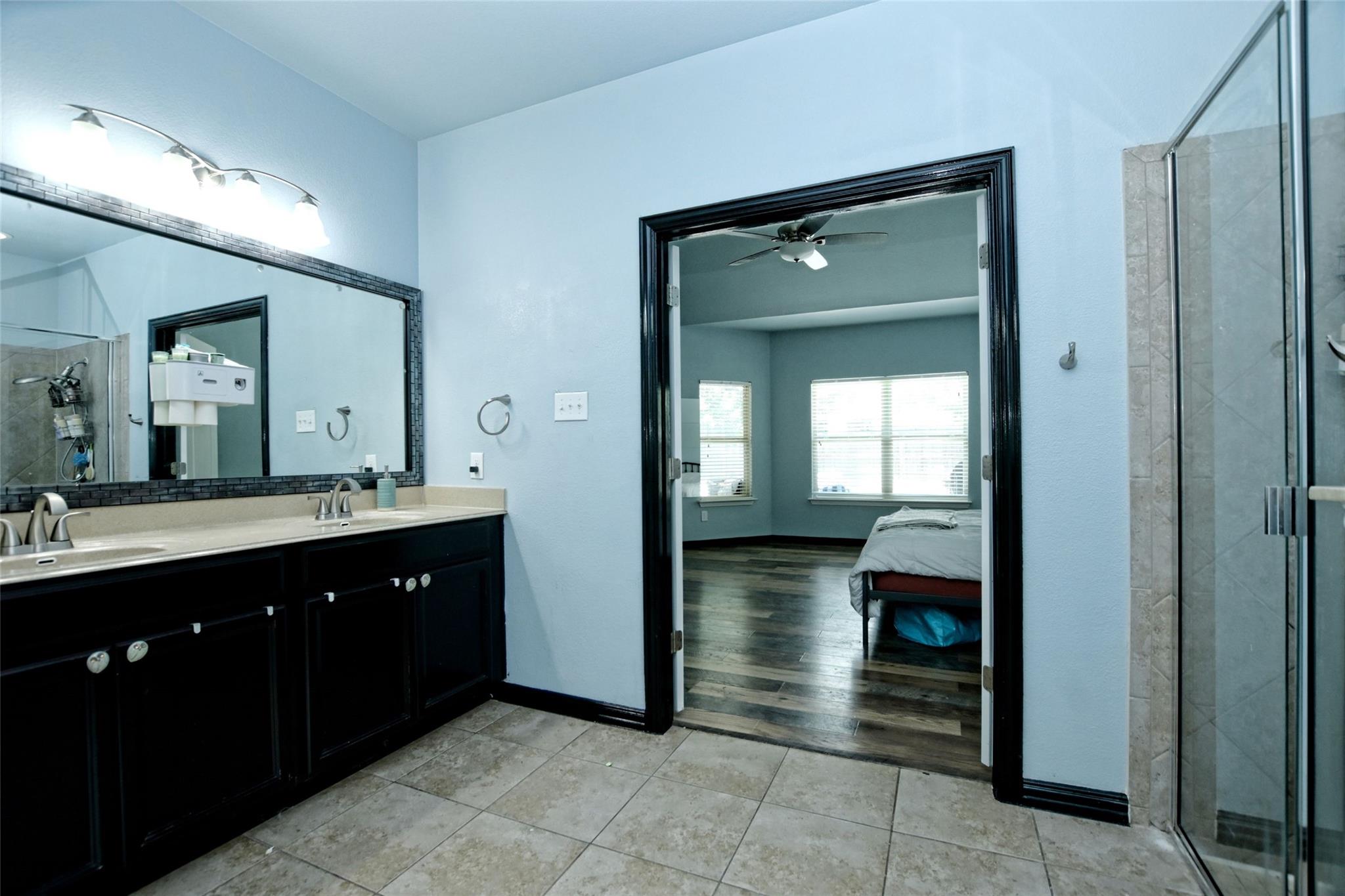 529 Oyster Crk, Buda, TX 78610