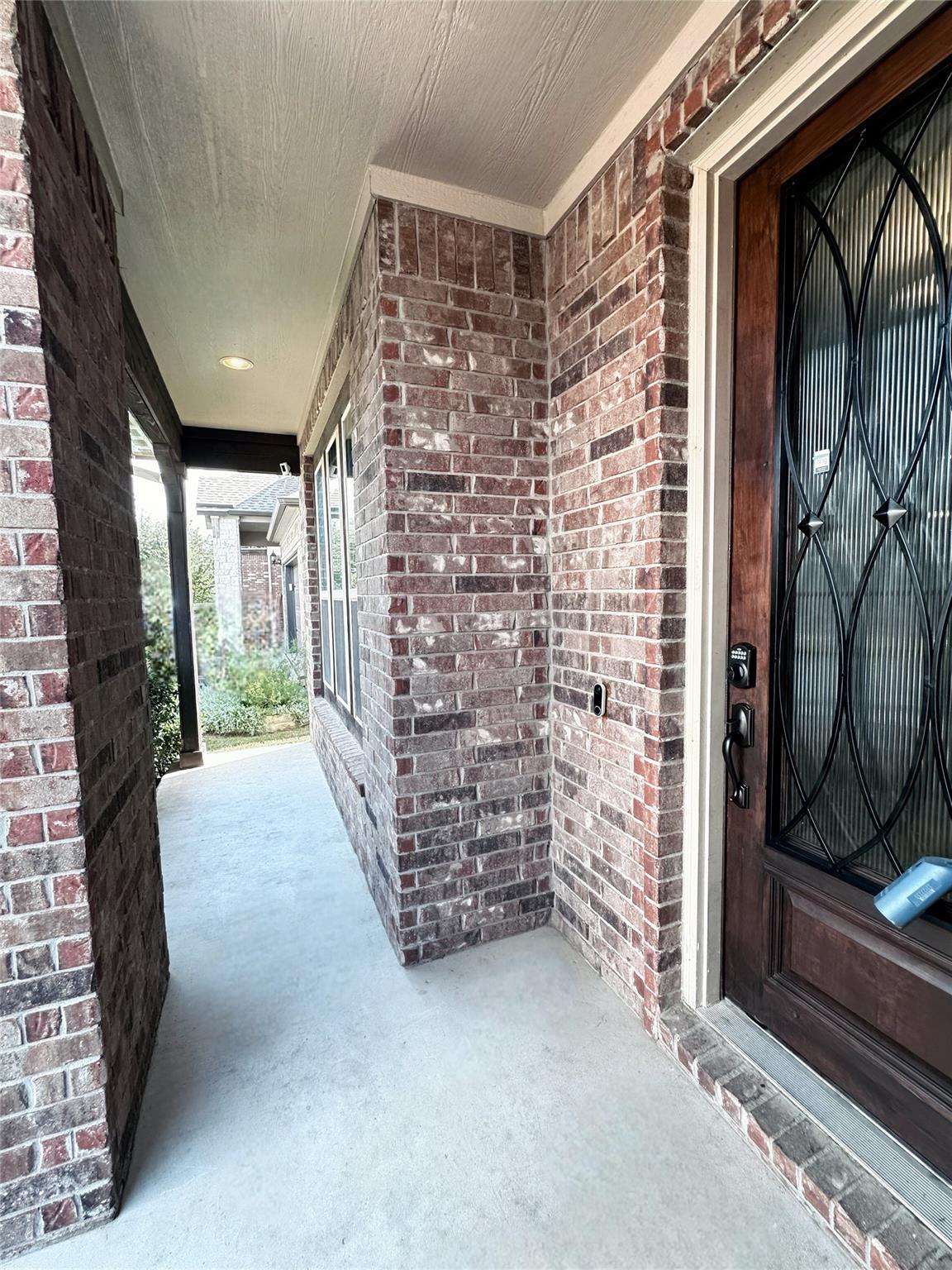 529 Oyster Crk, Buda, TX 78610