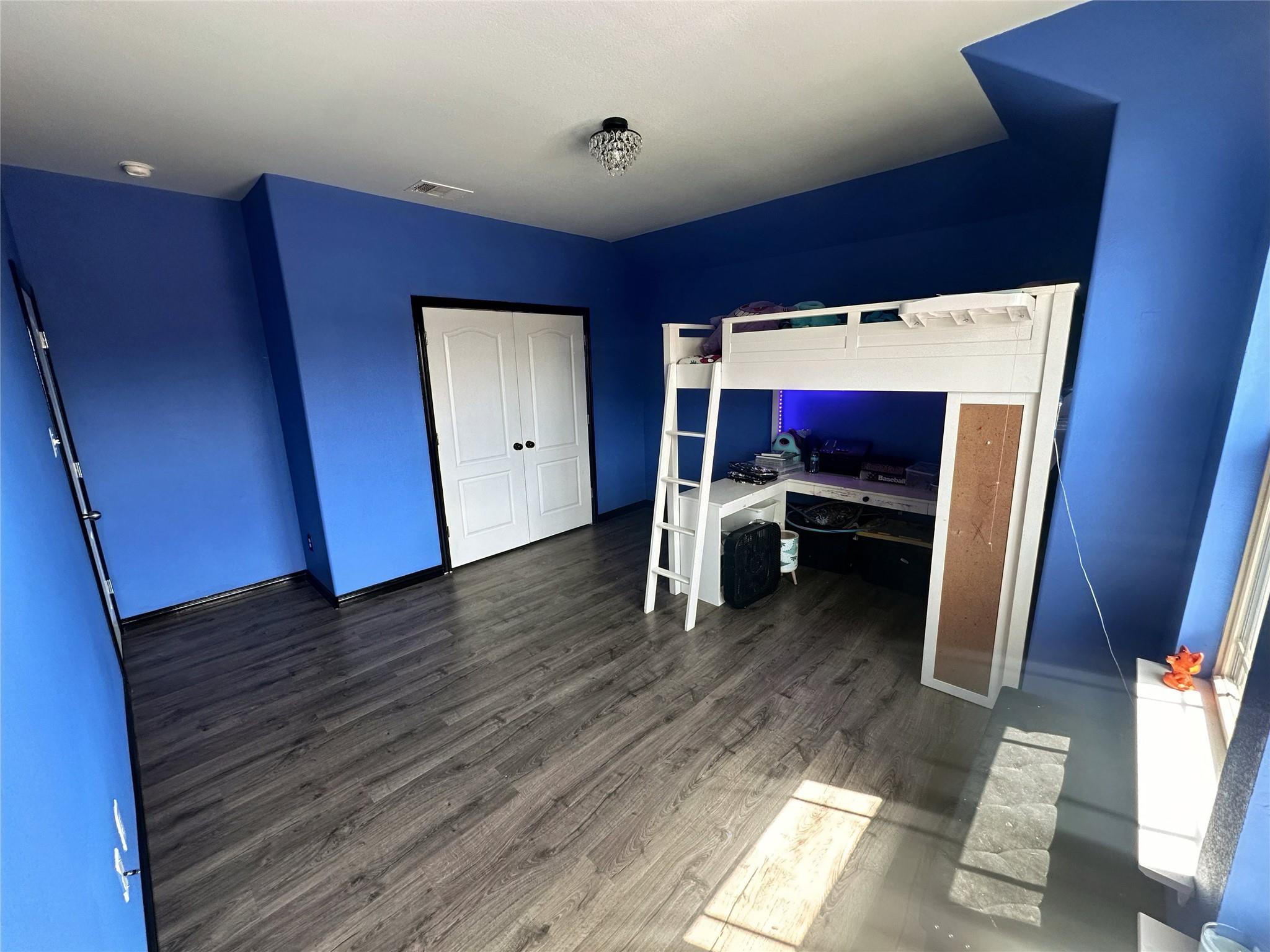 529 Oyster Crk, Buda, TX 78610