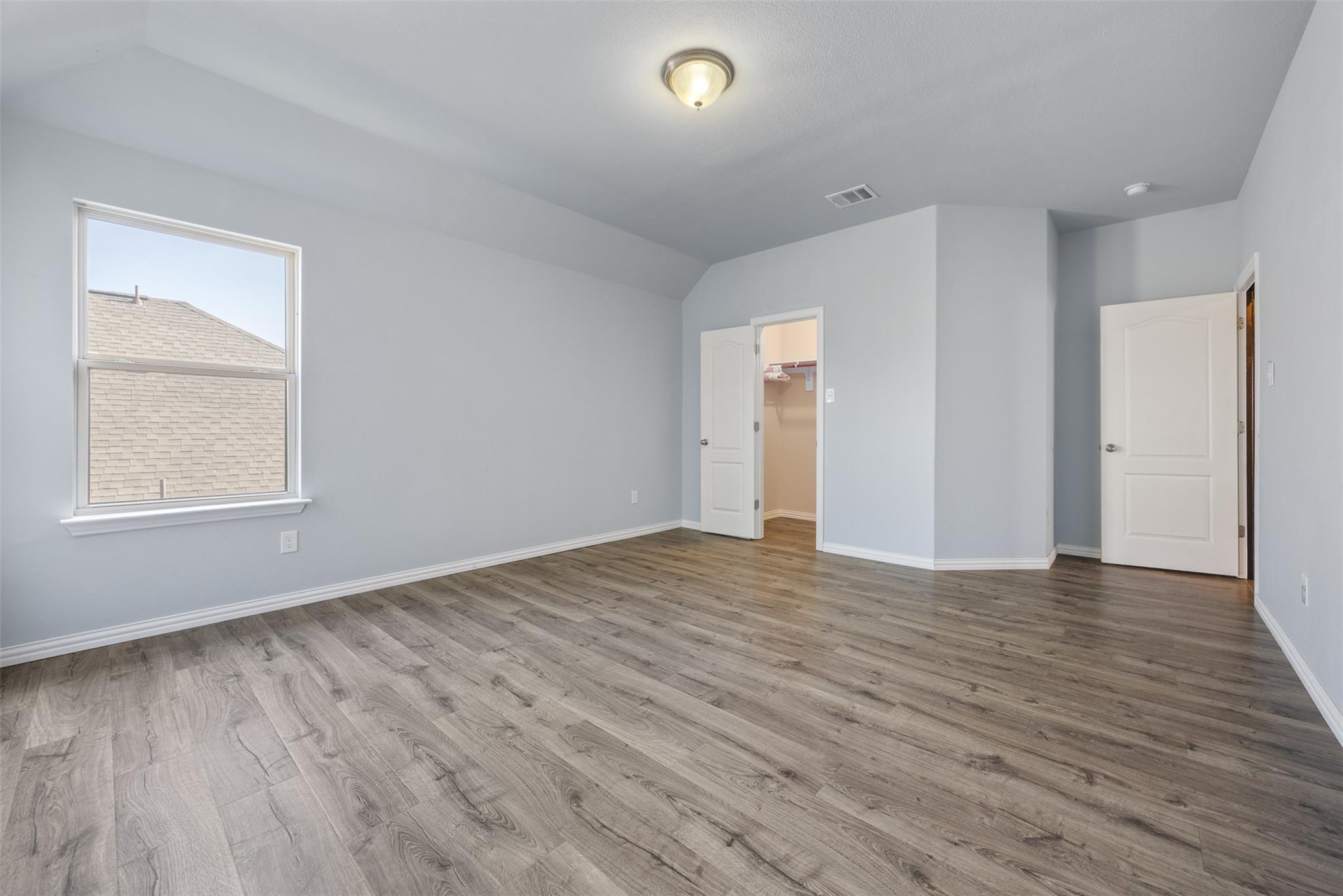 529 Oyster Crk, Buda, TX 78610