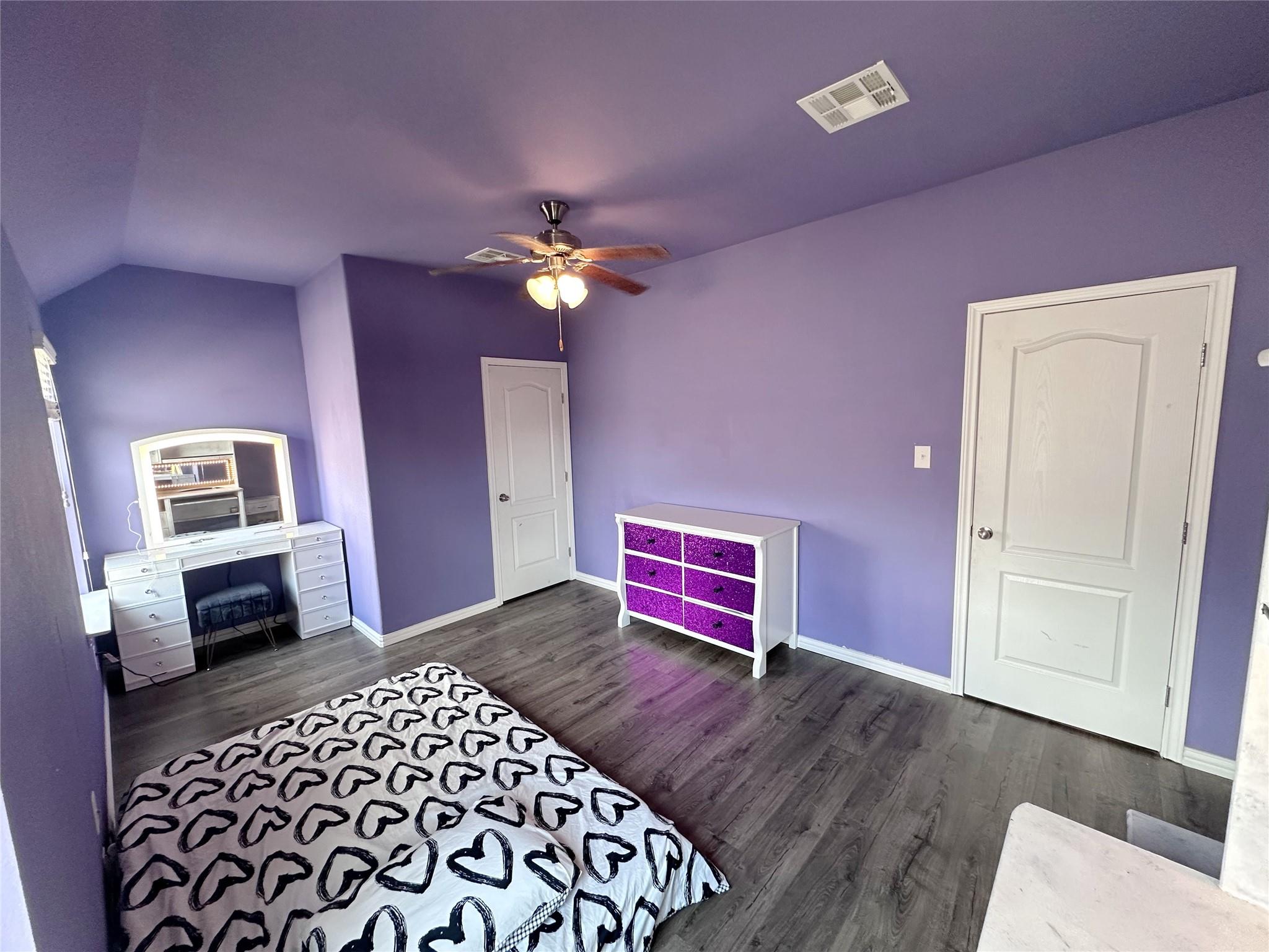 529 Oyster Crk, Buda, TX 78610