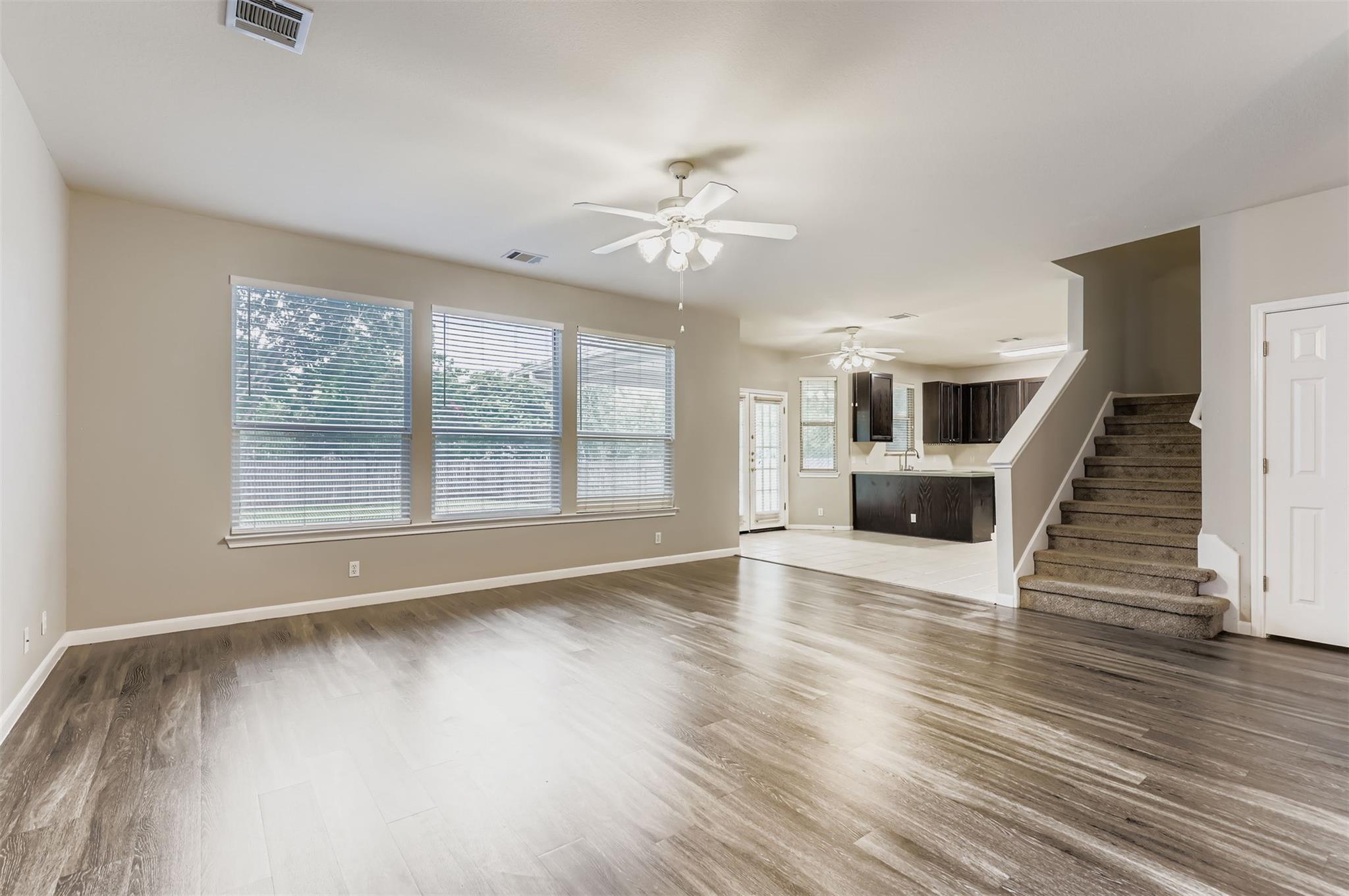 6050 Almelo Dr, Round Rock, TX 78681
