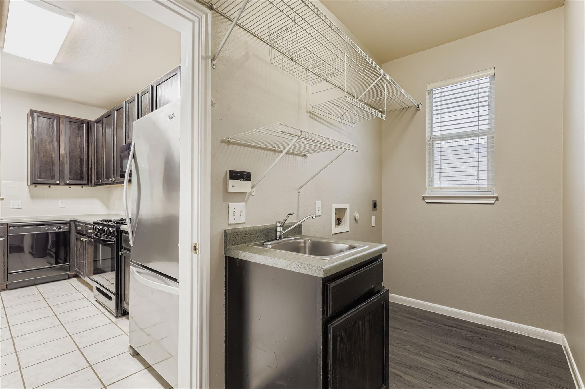 6050 Almelo Dr, Round Rock, TX 78681