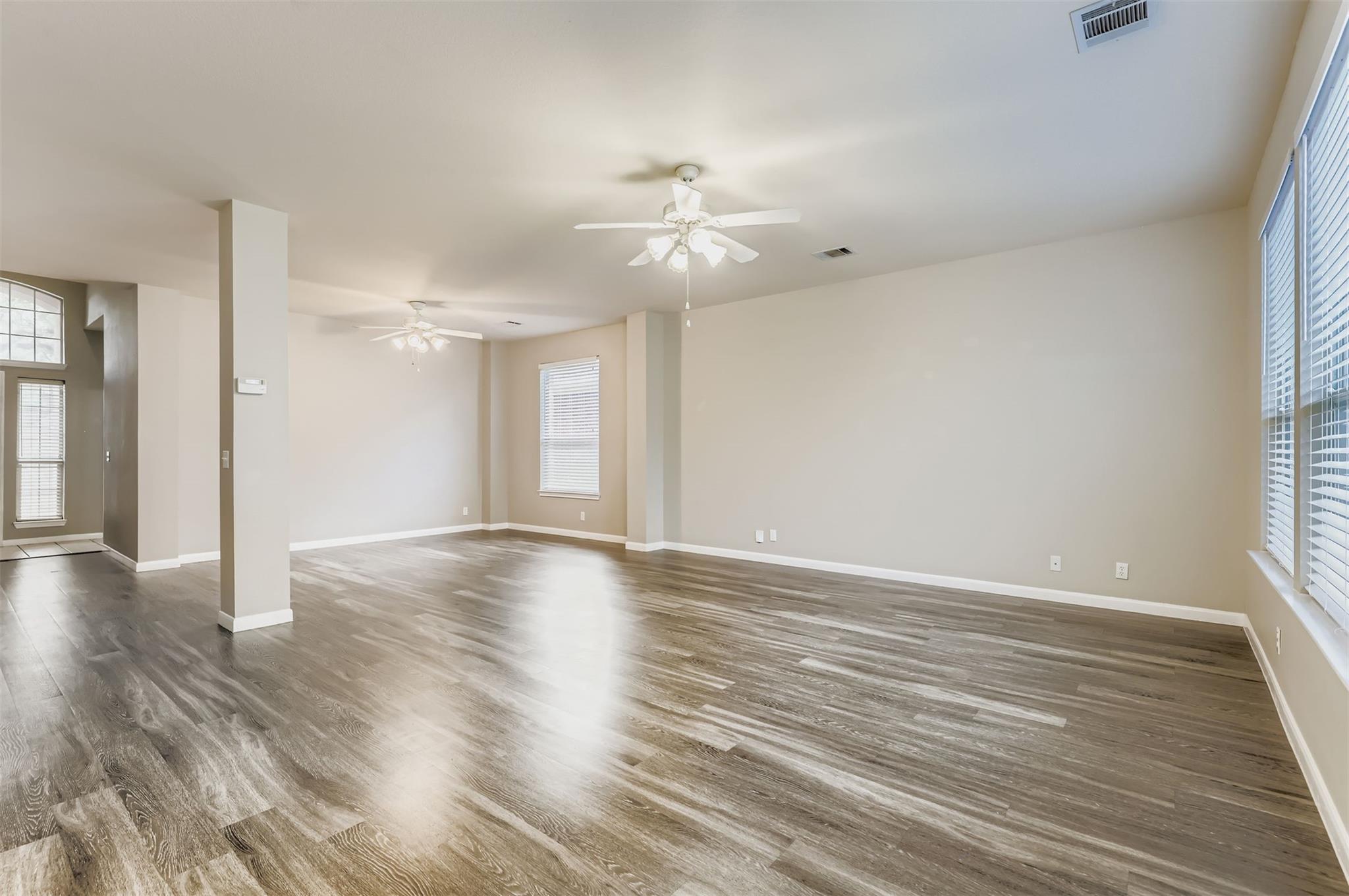 6050 Almelo Dr, Round Rock, TX 78681