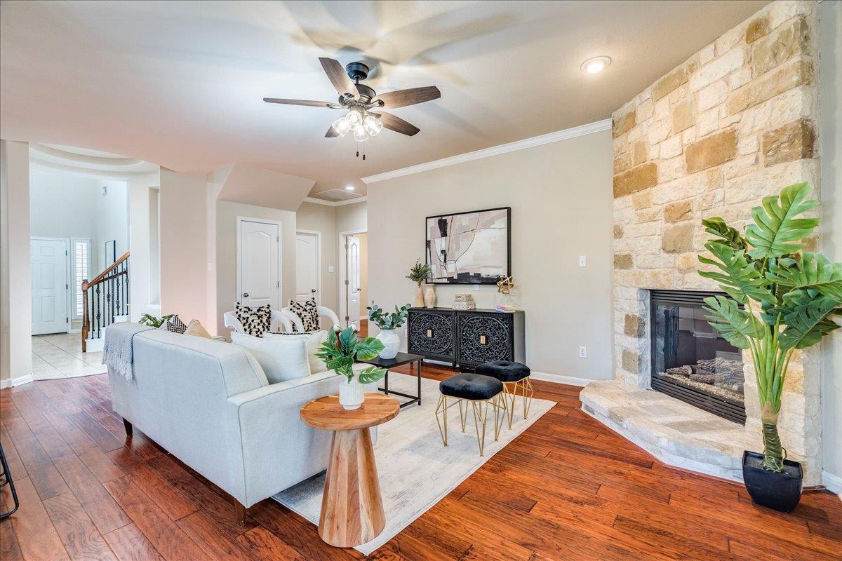 301 Flagstone Ct, Cedar Park, TX 78613
