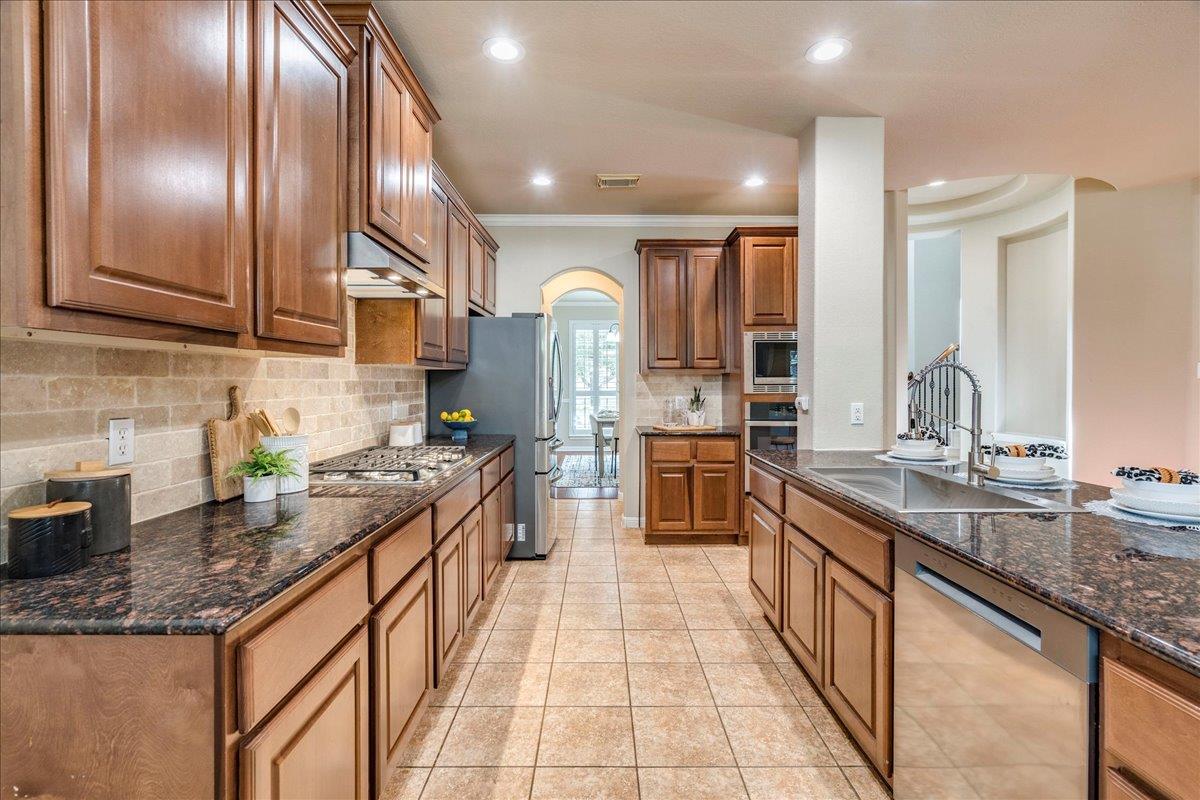 301 Flagstone Ct, Cedar Park, TX 78613