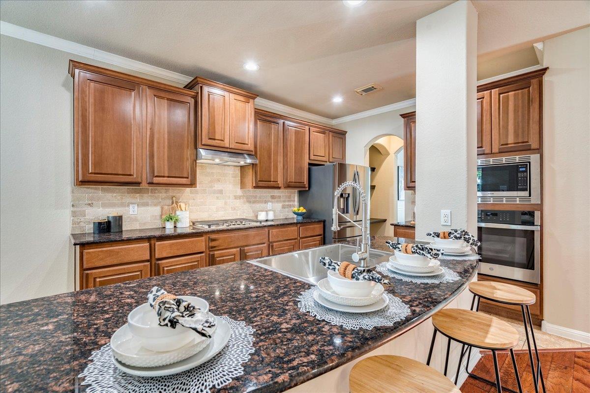 301 Flagstone Ct, Cedar Park, TX 78613
