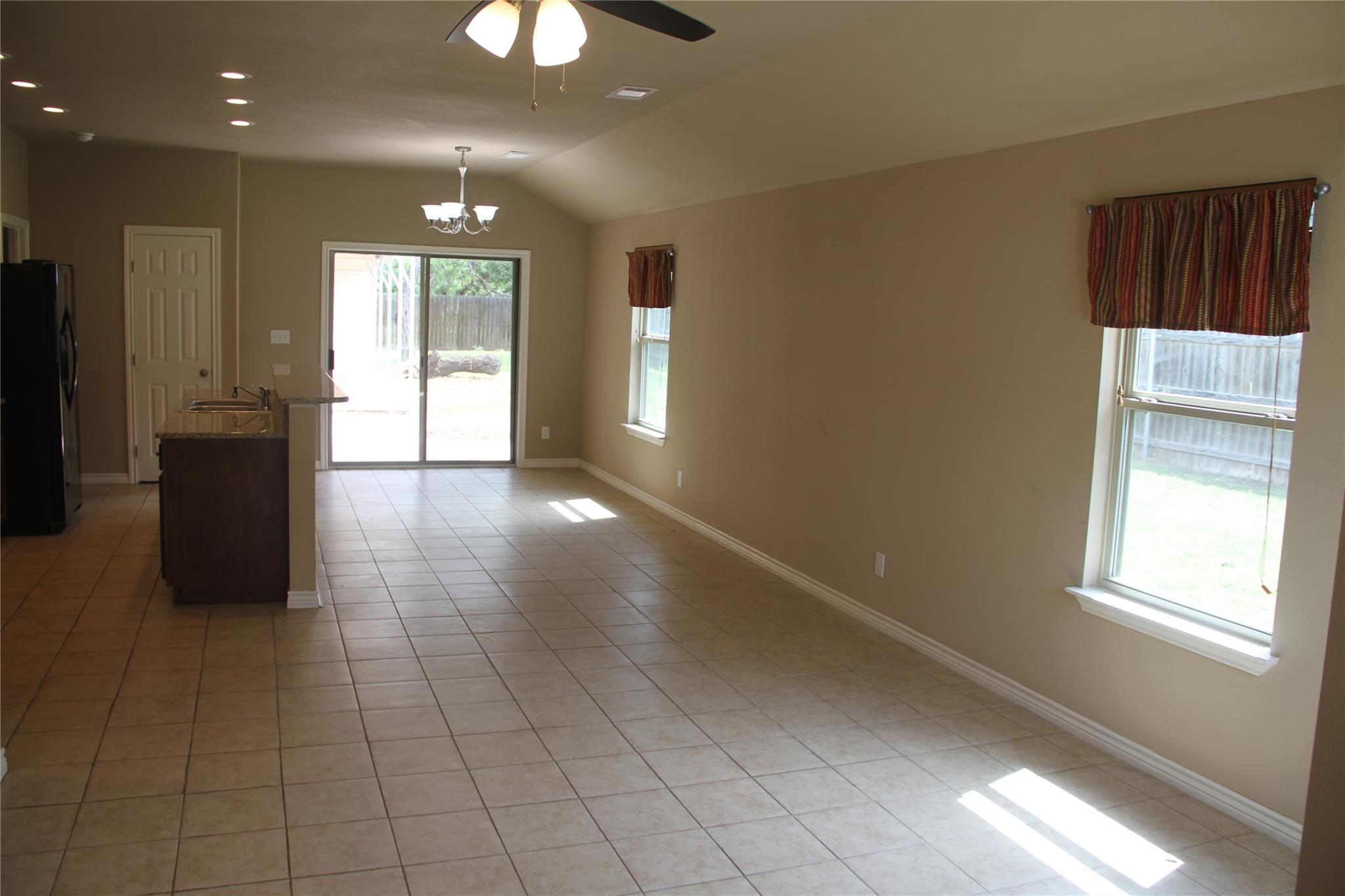 121 Bluebonnet Dr, Early, TX 76802