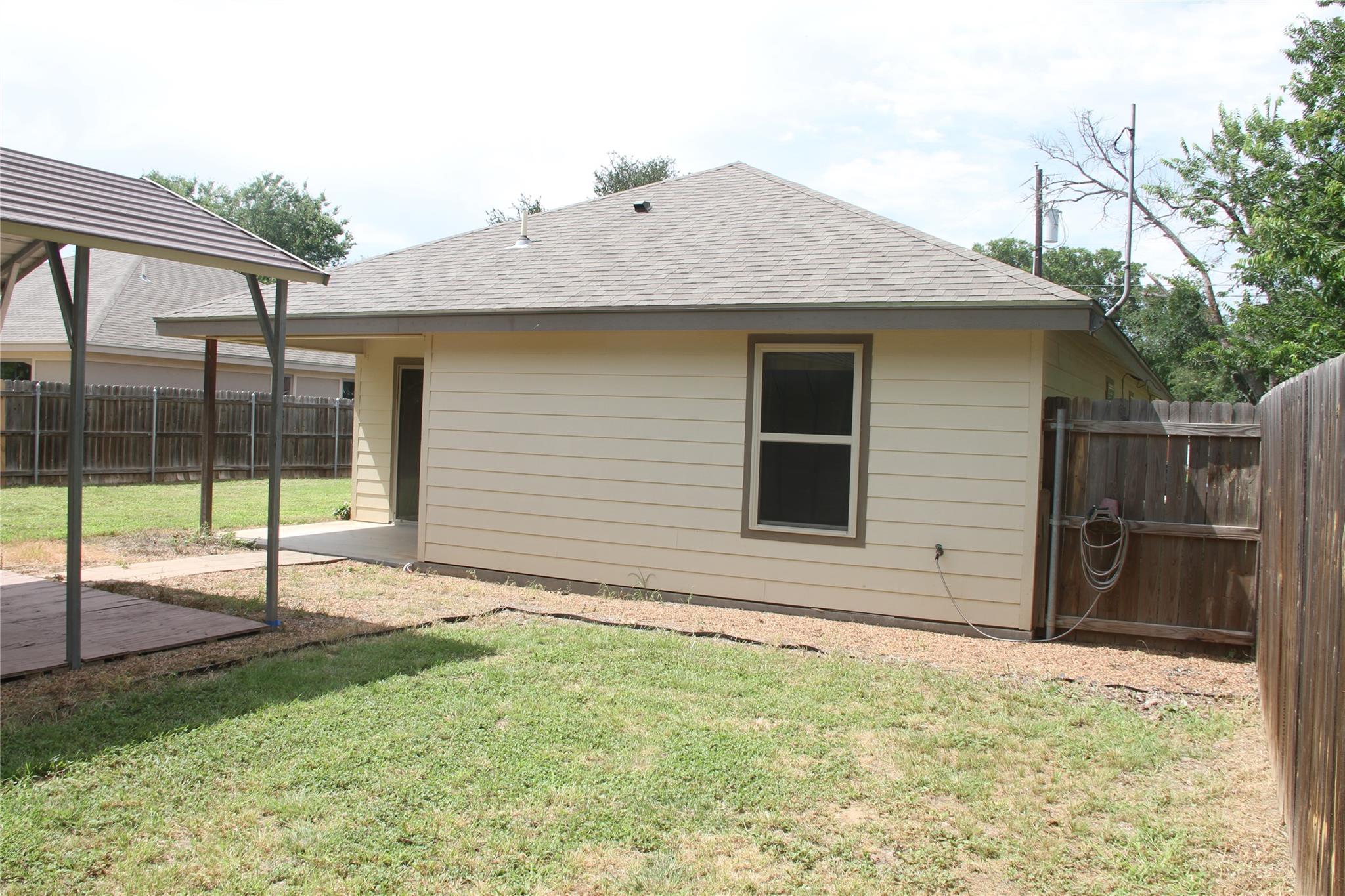 121 Bluebonnet Dr, Early, TX 76802