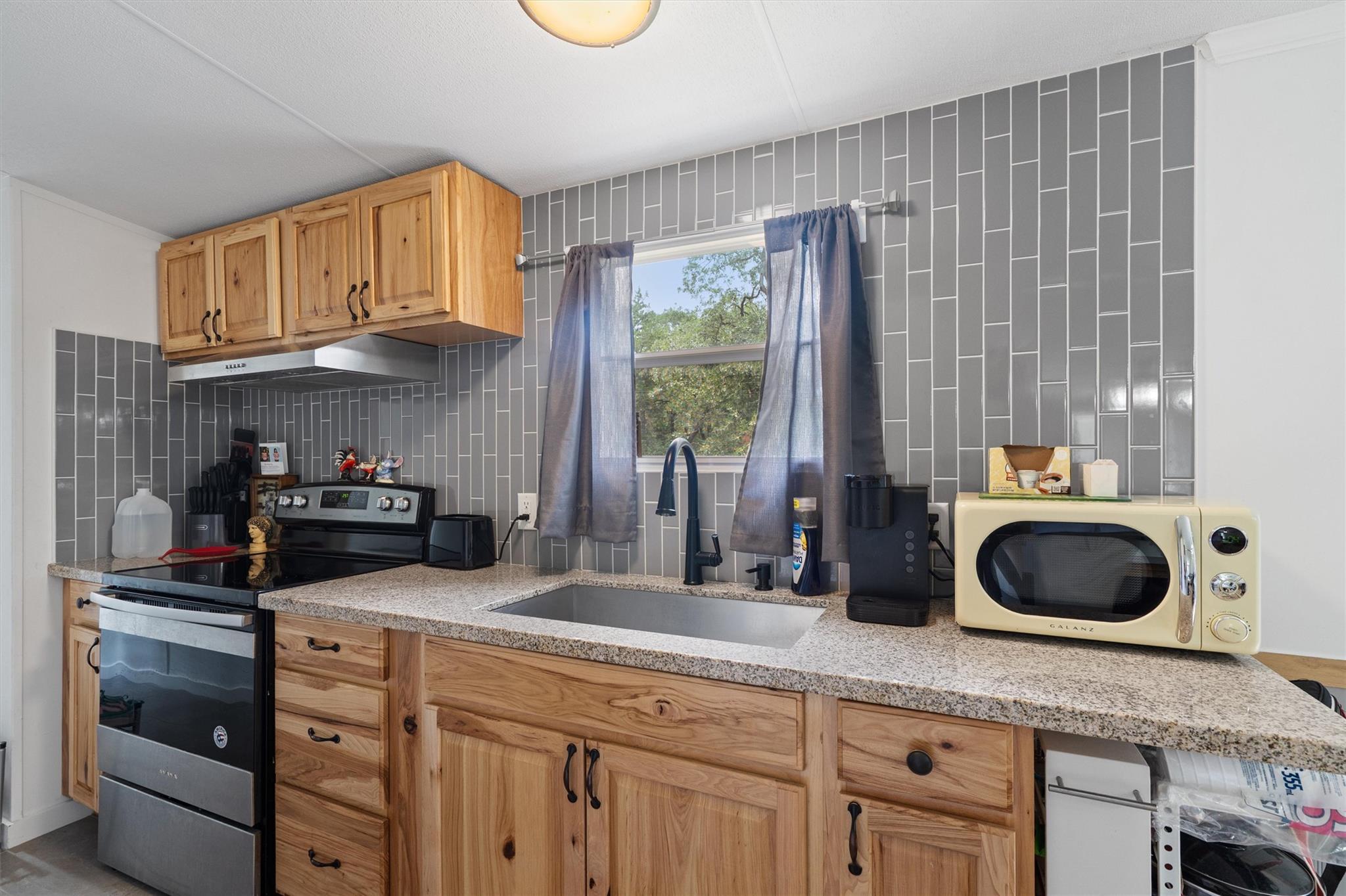 254 Lba Dr, Bastrop, TX 78602