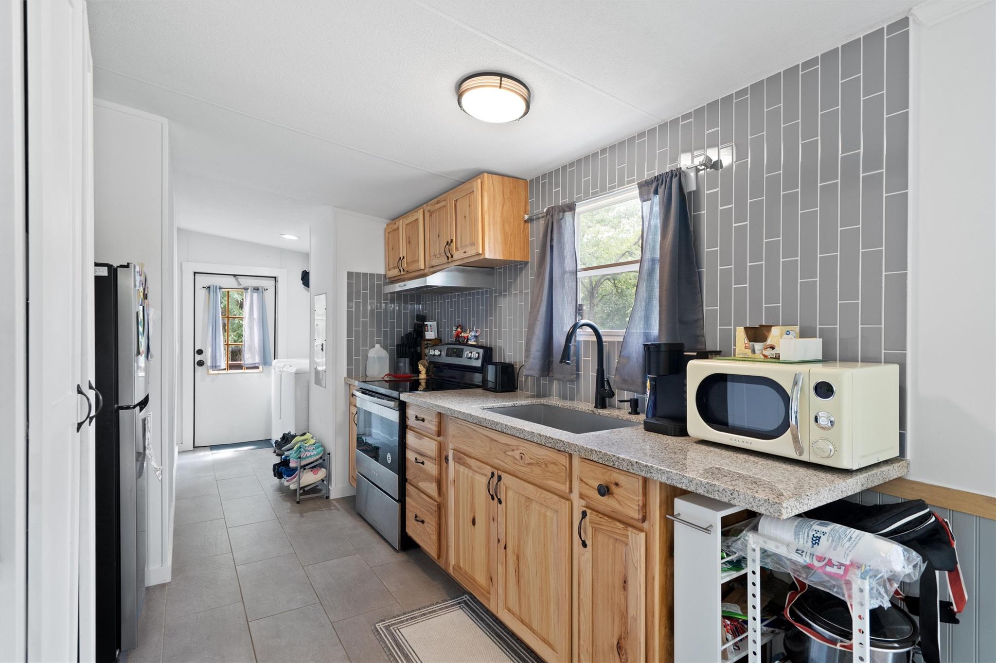 254 Lba Dr, Bastrop, TX 78602